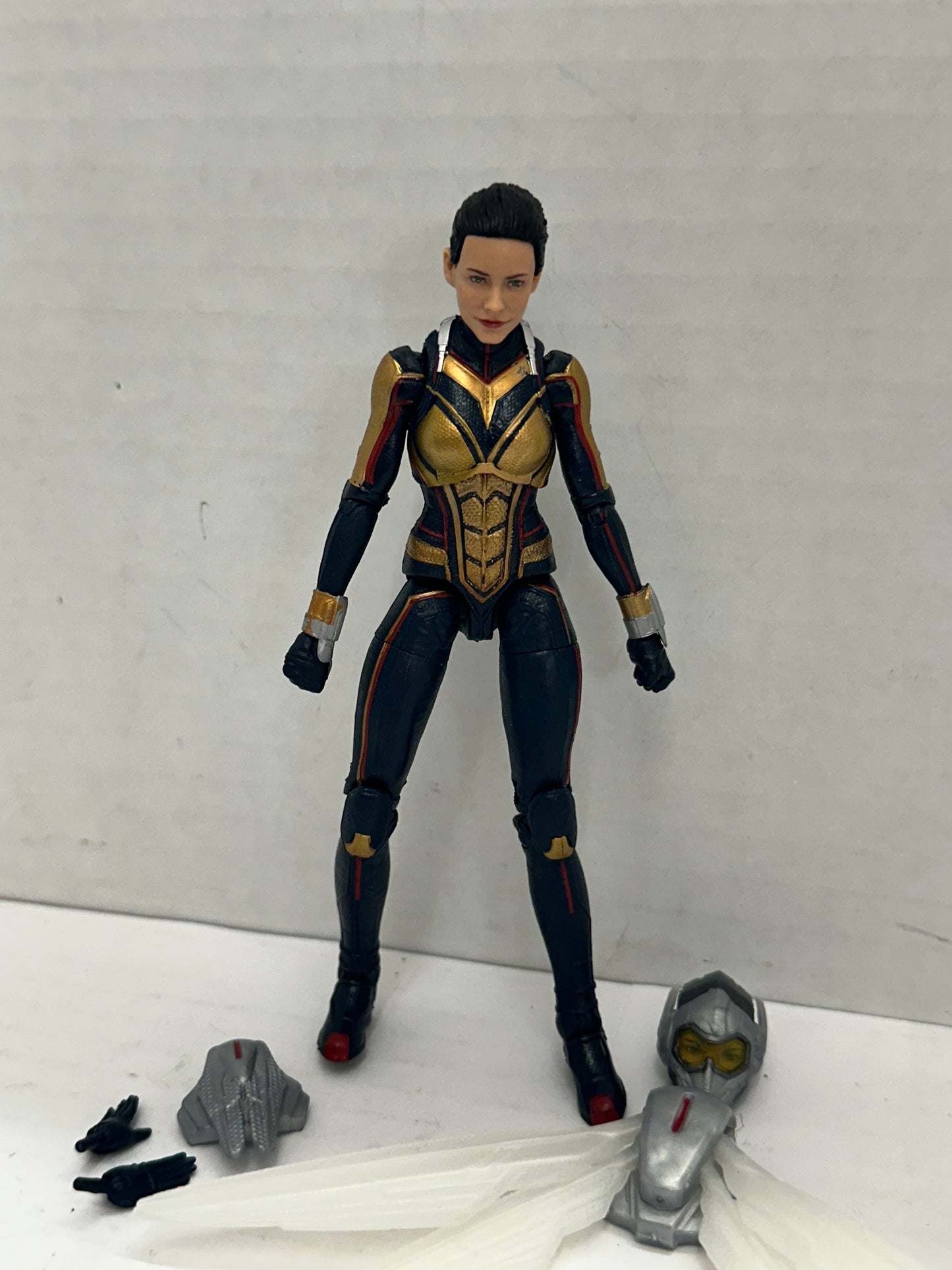 Marvel Legends The Wasp (Cull Obsidian Wave) 6" inch action figure Hasbro 2017