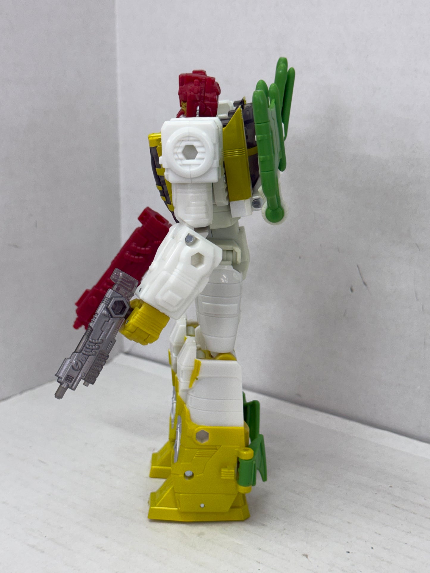 Transformers G2 Universe Jhiaxus Complete Legacy Voyager Class #1
