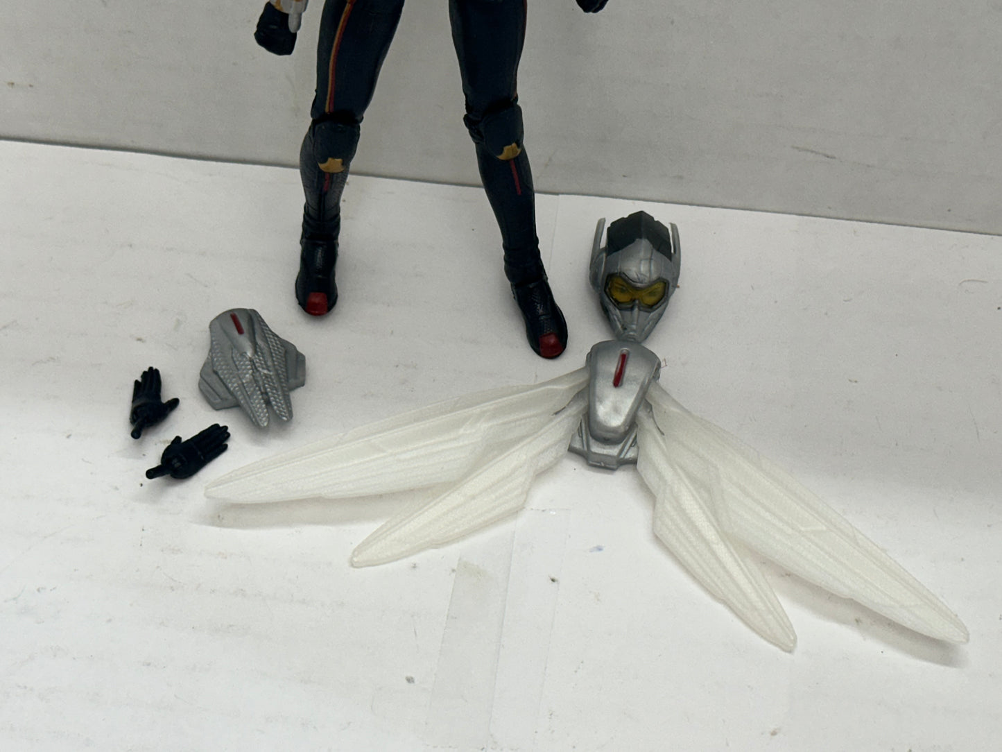 Marvel Legends The Wasp (Cull Obsidian Wave) 6" inch action figure Hasbro 2017
