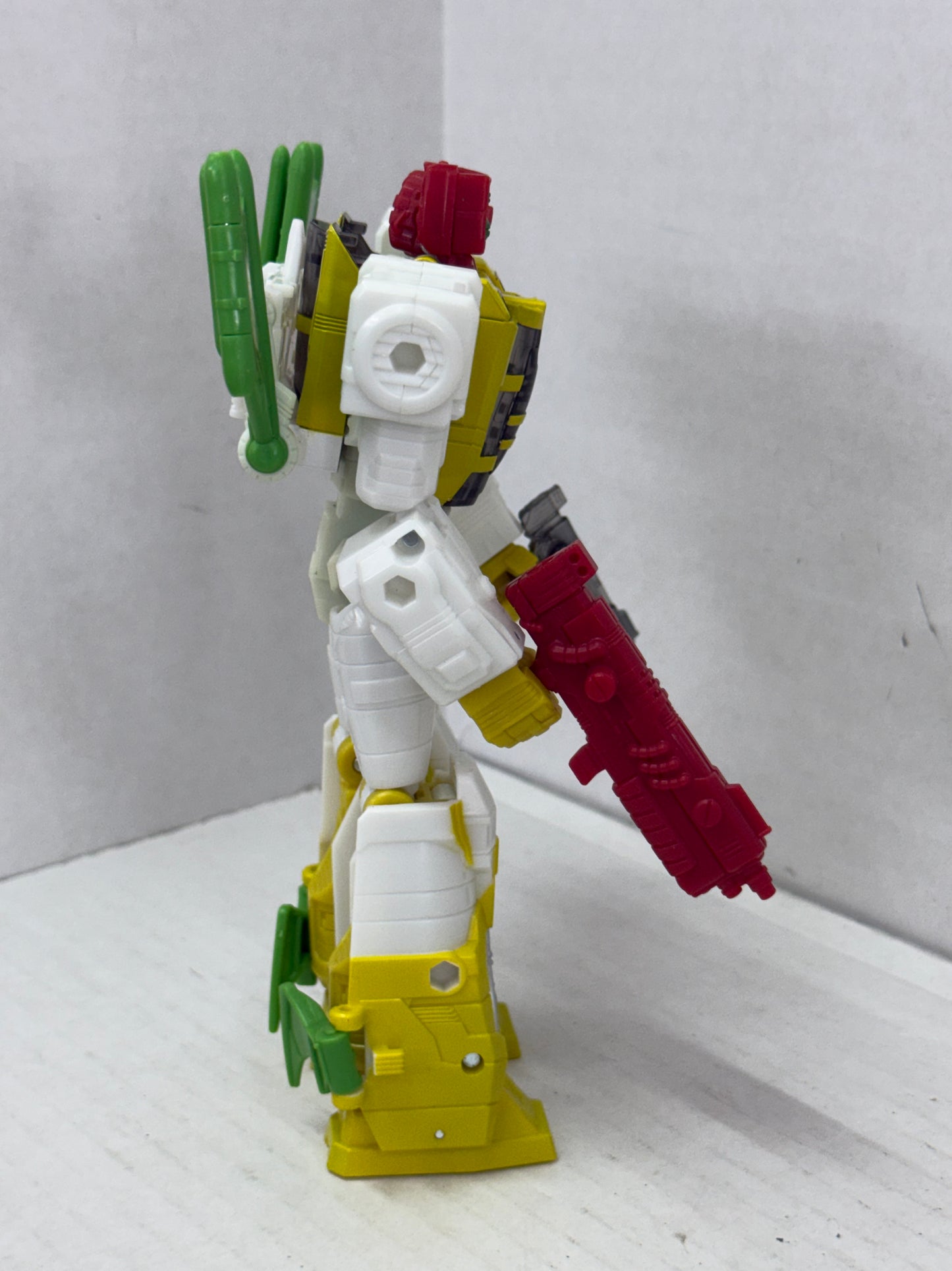 Transformers G2 Universe Jhiaxus Complete Legacy Voyager Class #1
