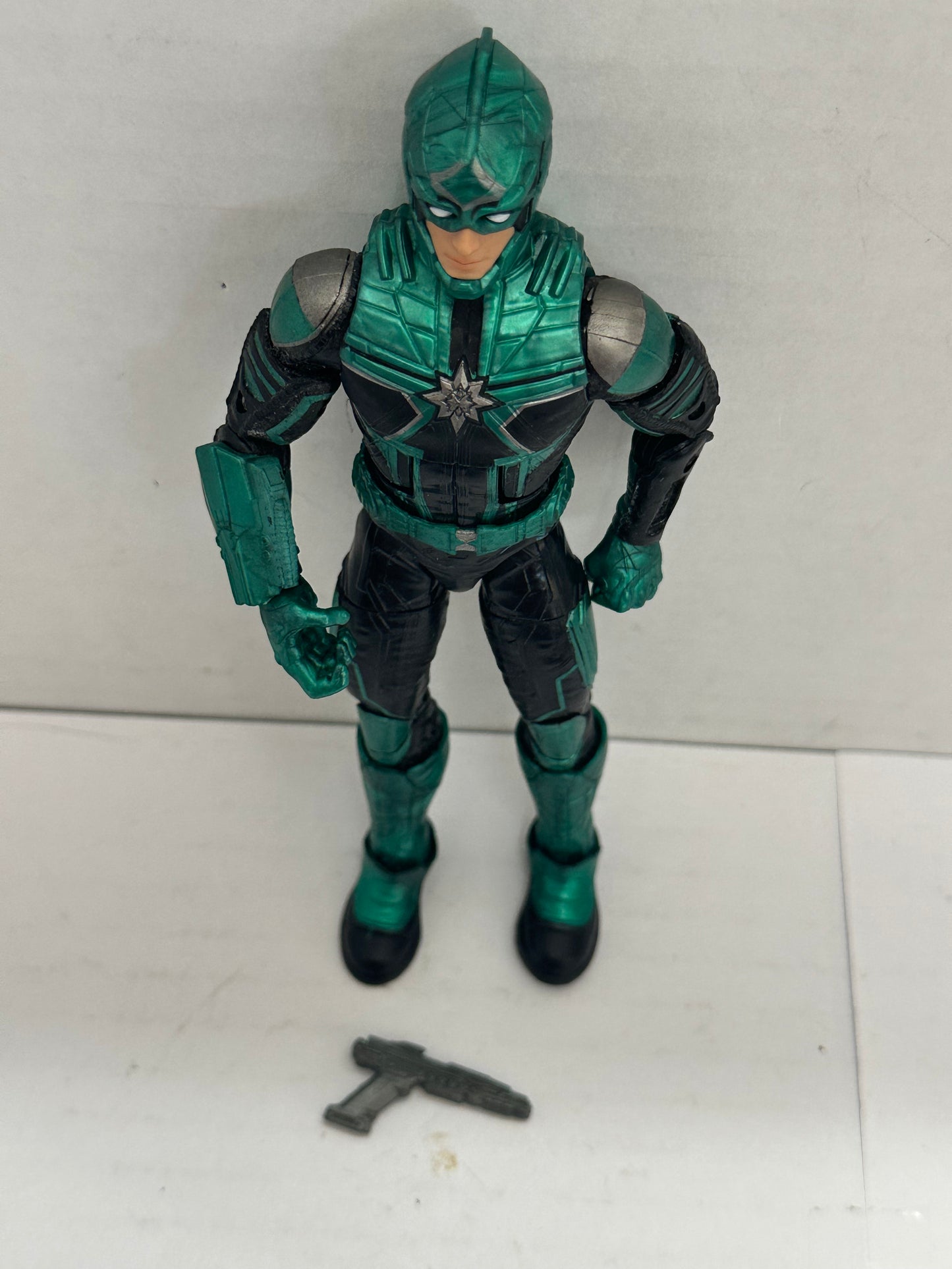 Marvel Legends 2018 Captain Marvel Yon Rogg Figure Hasbro Kree Sentry BAF