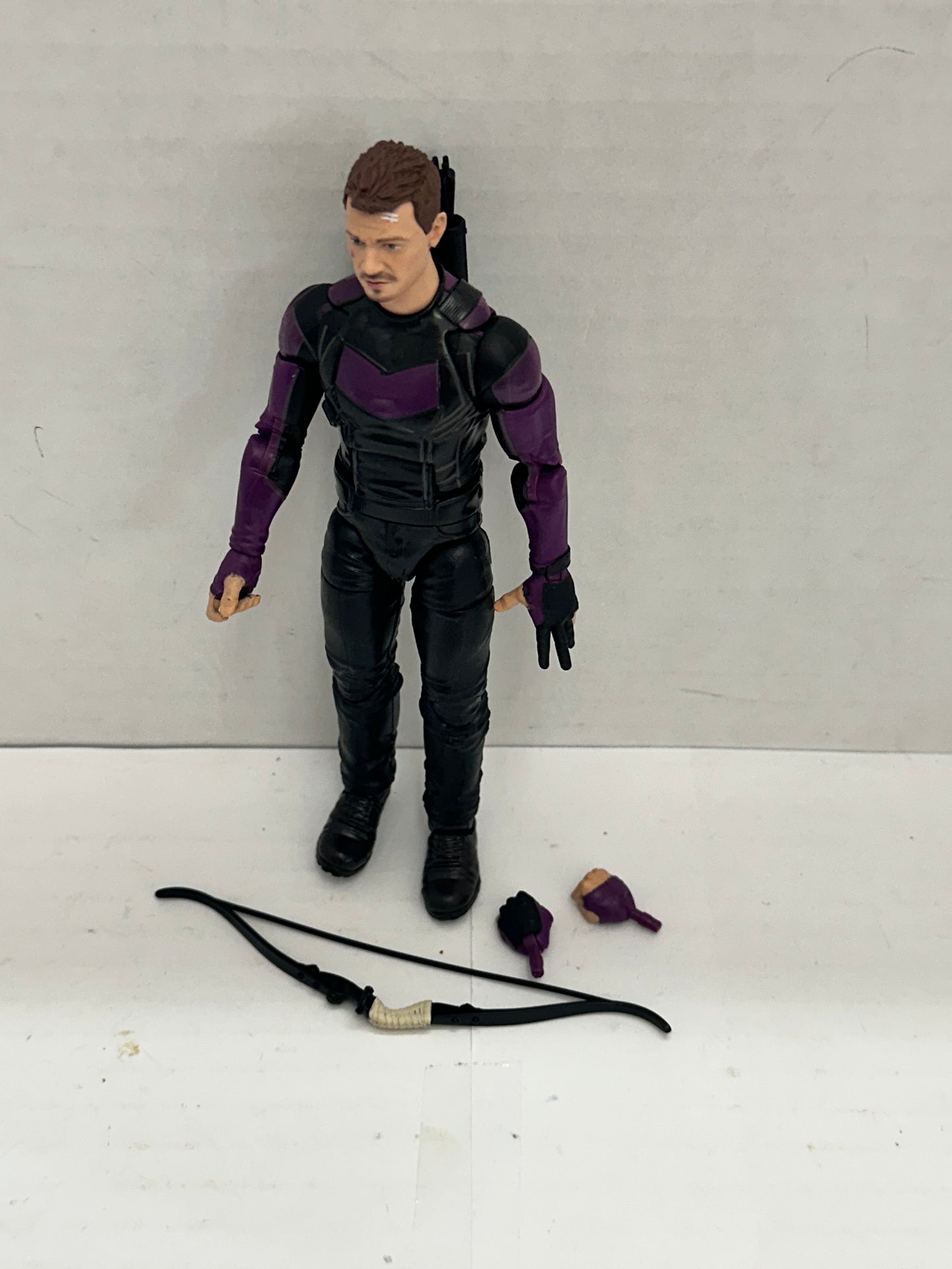 Marvel Legends figure HAWKEYE Infinity Ultron BAF series 6” Figure