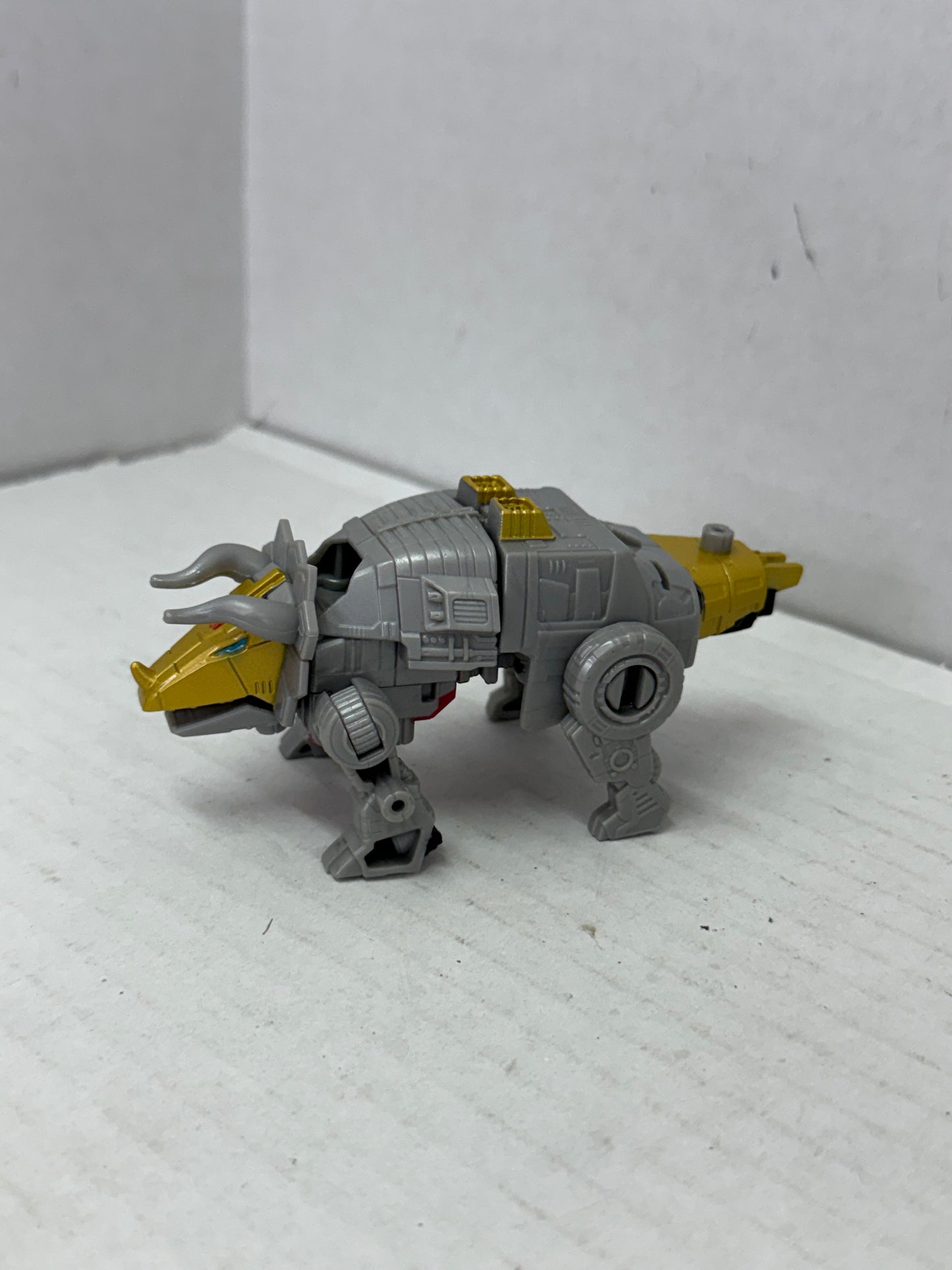 Transformers Dinobot Slug Complete Legacy Evolution Core Class #1