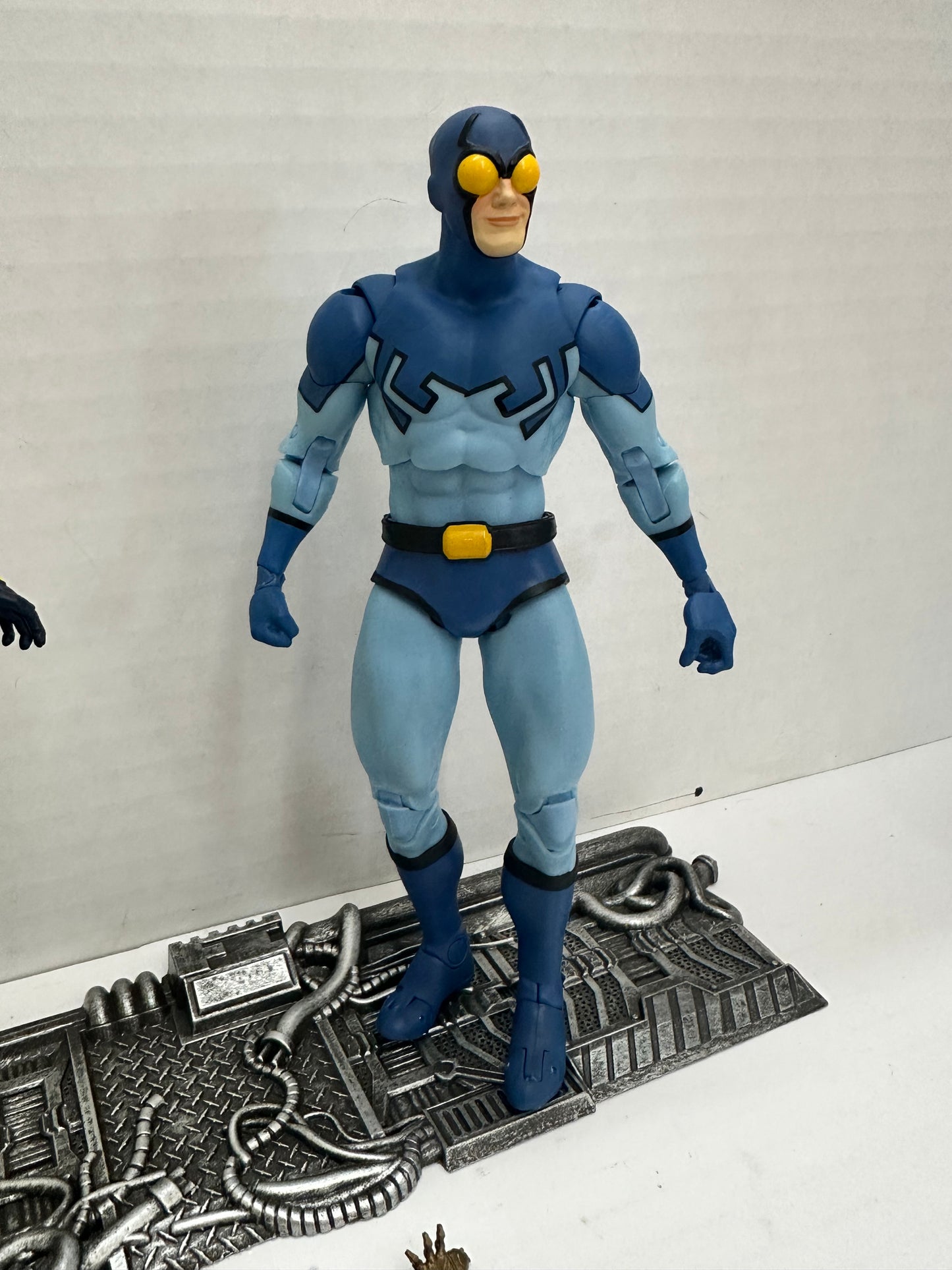 McFarlane DC Multiverse Blue Beetle & Booster Gold Figures Loose Accessories