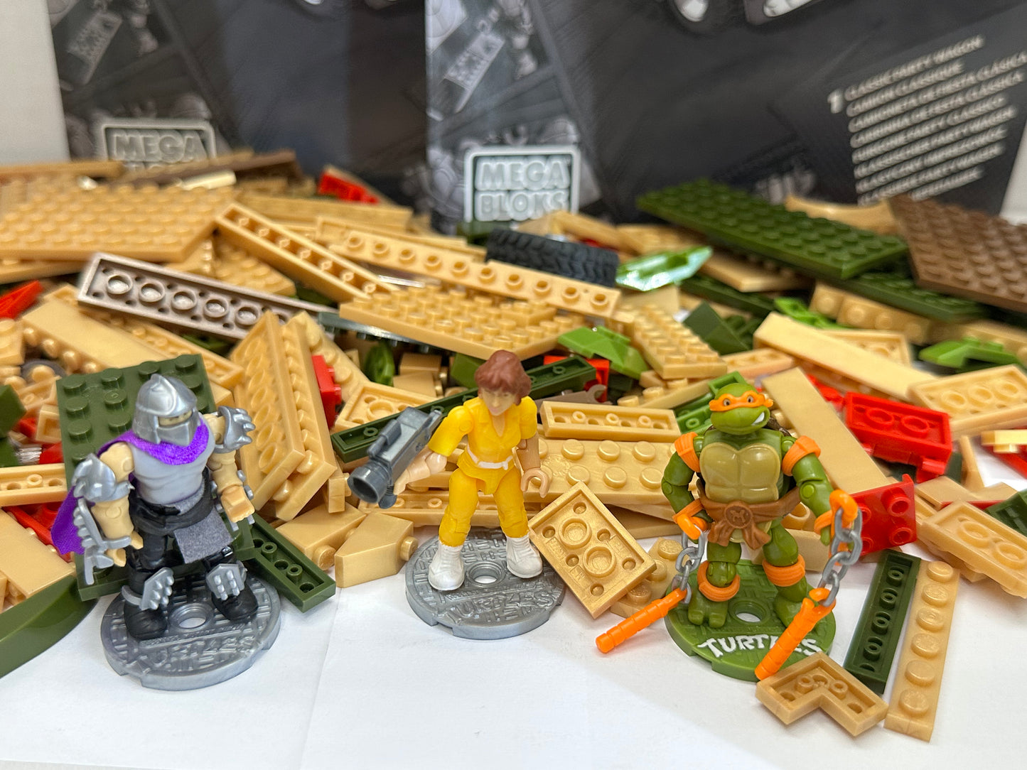 Mega Construx Teenage Mutant Ninja Turtles Classic Party Wagon