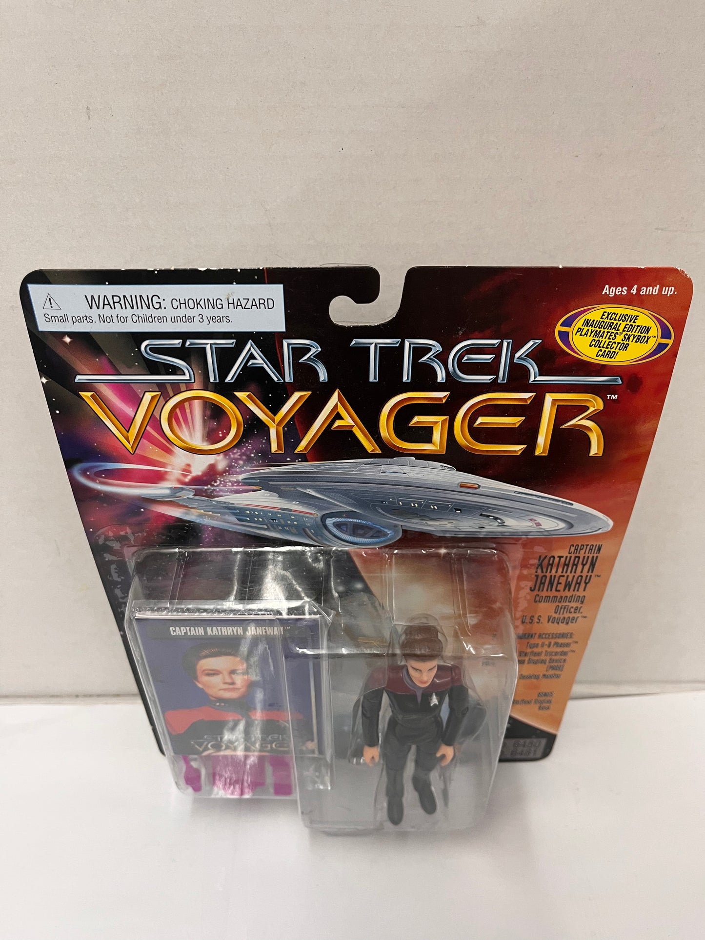 Playmates Star Trek  Voyager Captain Kathryn Janeway Action Figure - NEW SEALED