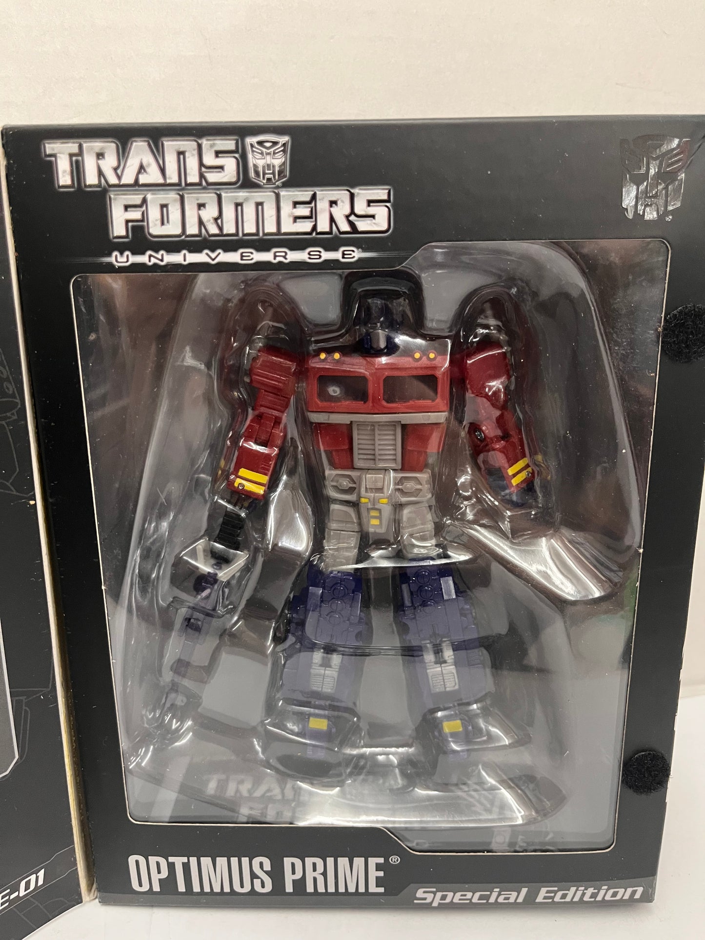 Transformers Special Edition Universe Deluxe Class SE-01 Optimus Prime Open Box