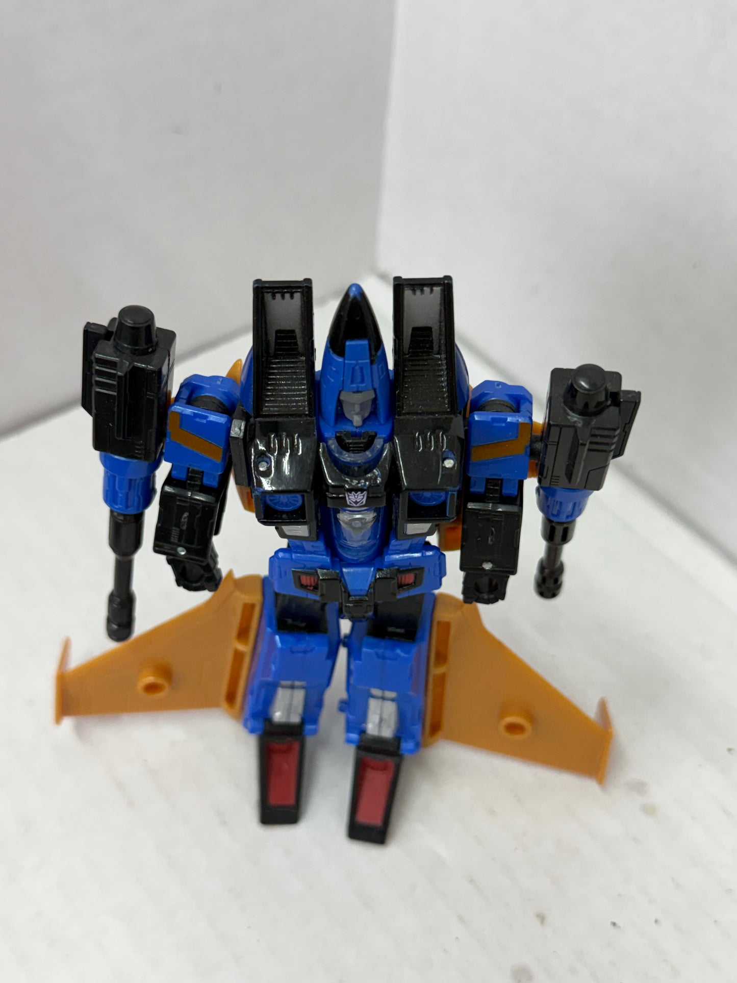 Transformers Dirge Complete Generations Deluxe Class Action Figure Blue&Gold #2