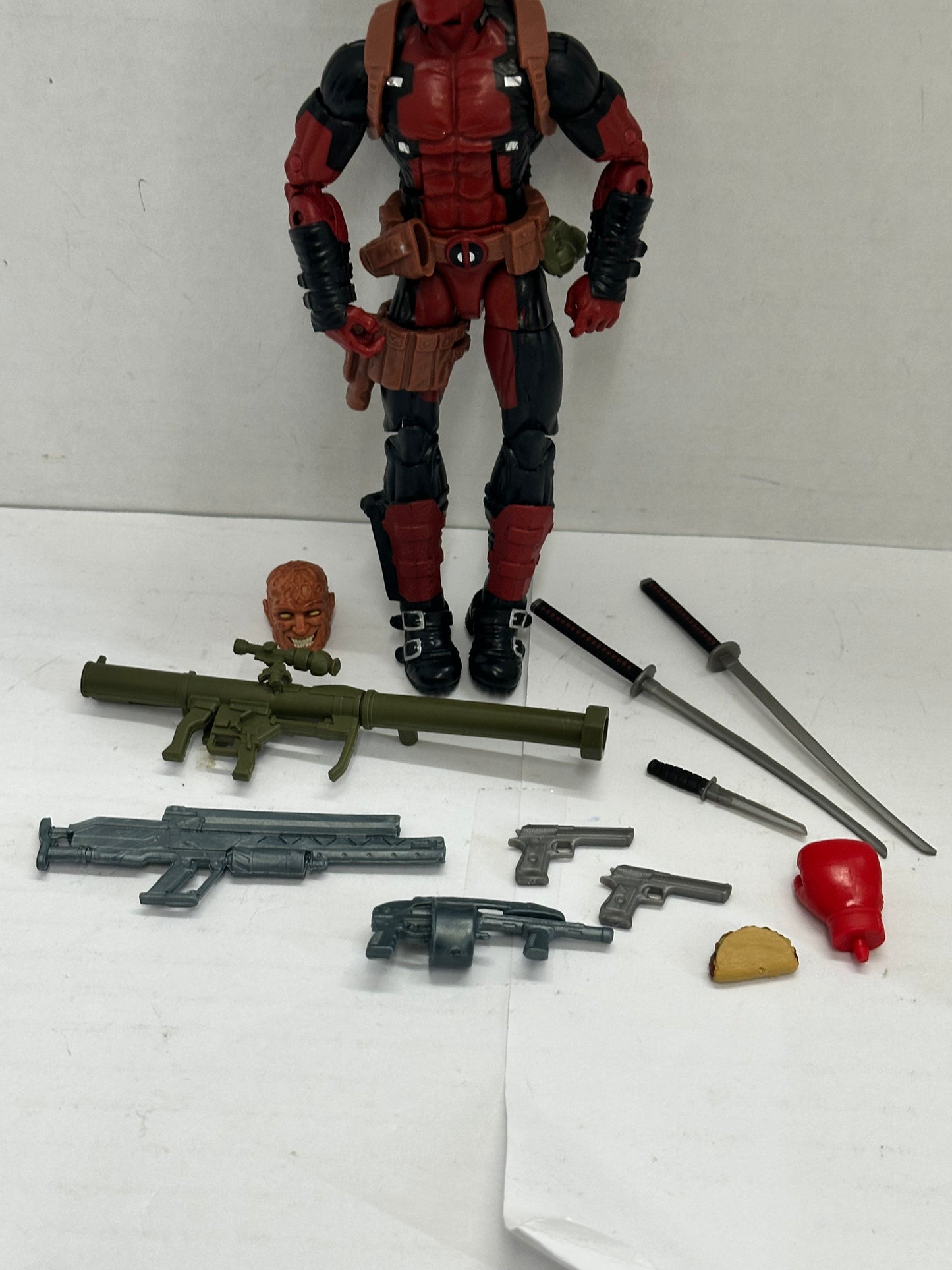 Marvel Legends DEADPOOL Juggernaut Wave no BAF X-Men  Complete with Taco