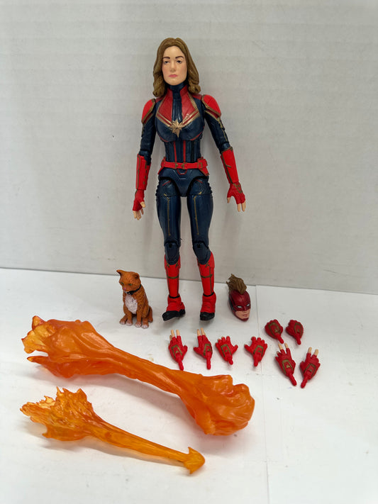 Marvel Select Captain Marvel Special Collector Edition Action Figure With Cat
