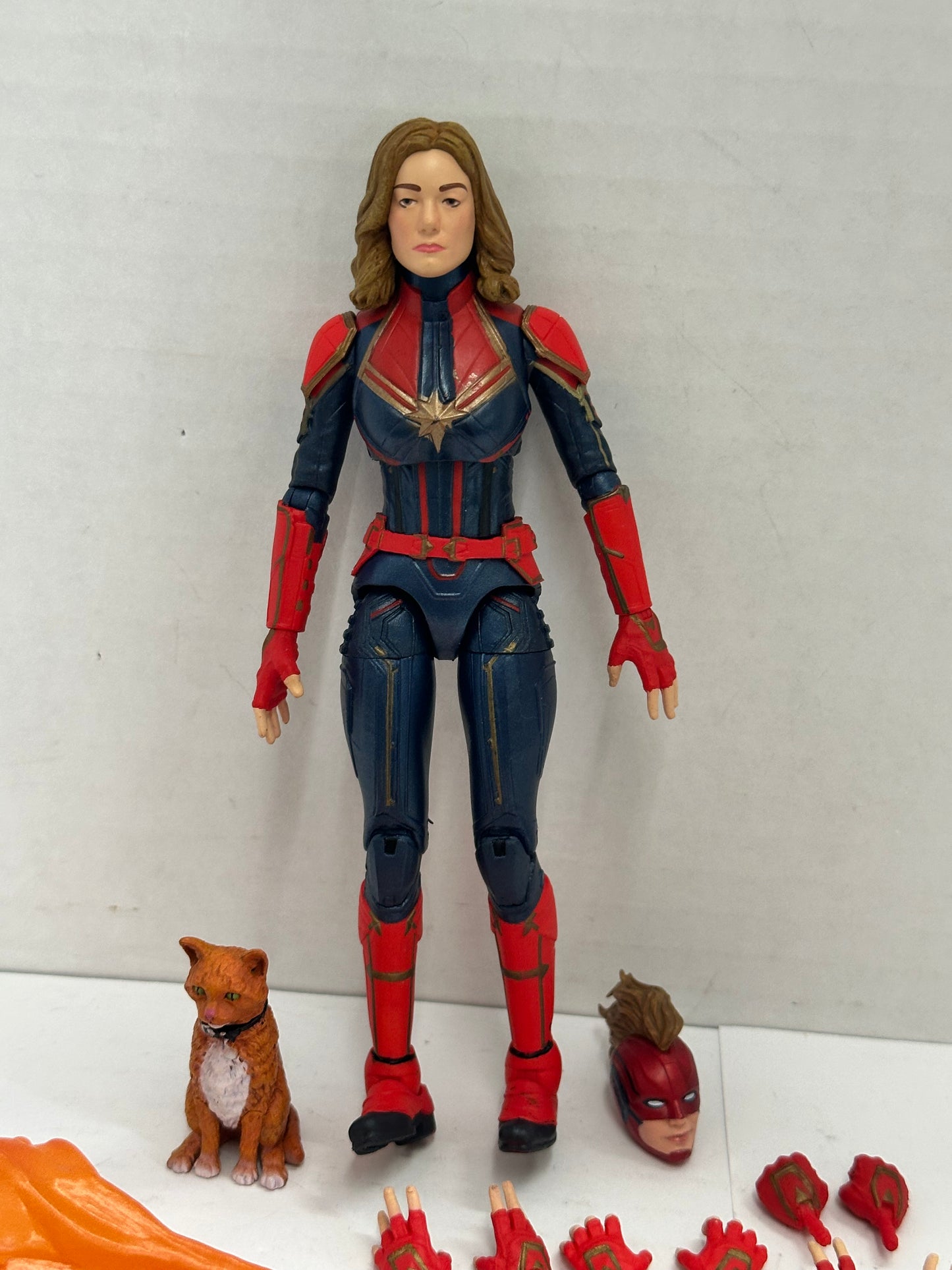 Marvel Select Captain Marvel Special Collector Edition Action Figure With Cat