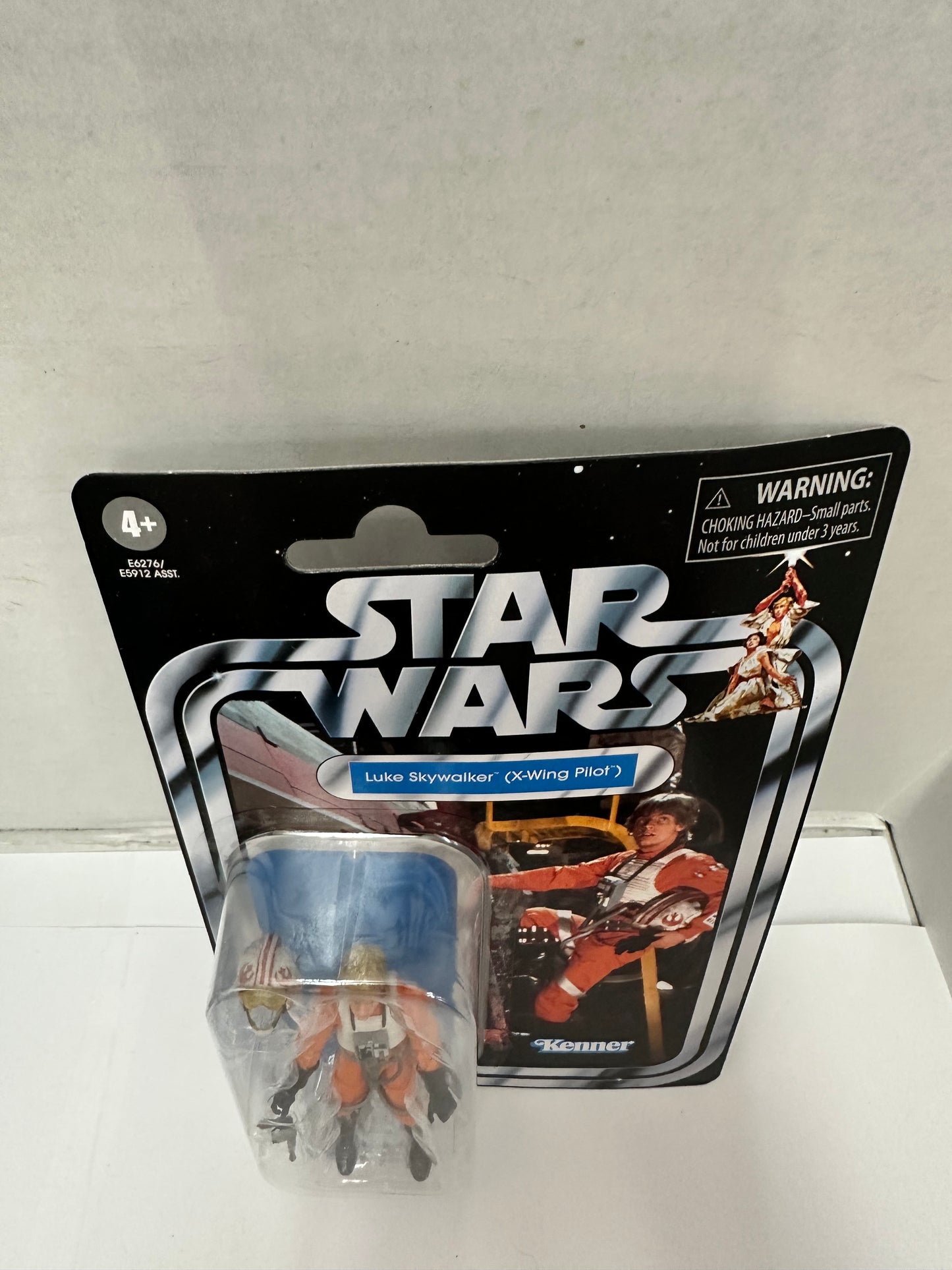 Star Wars The Vintage Collection Luke Skywalker X-wing Pilot Hasbro VC158
