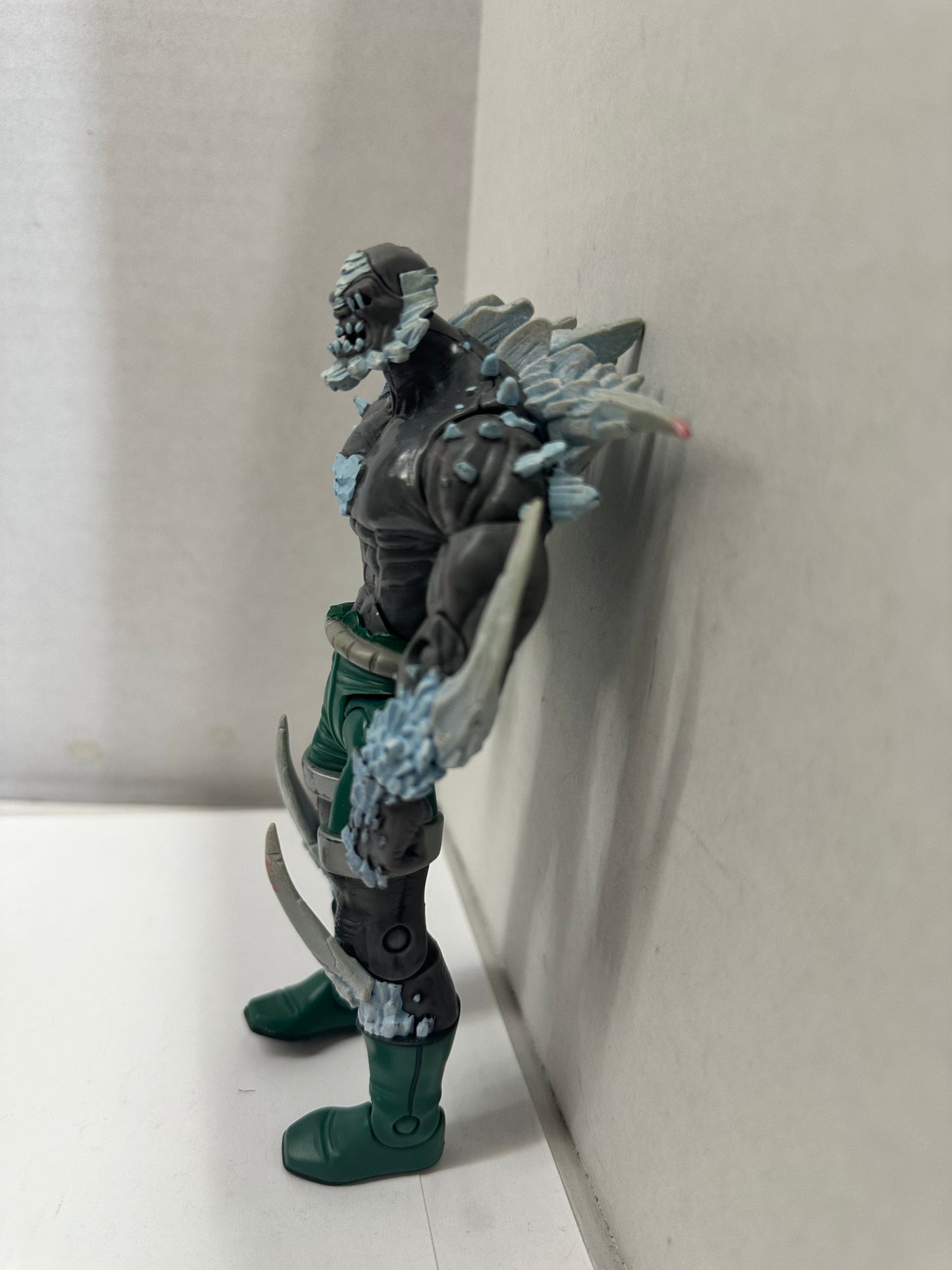 Loose DC Universe Classics Select Sculpt Doomsday Figure 6" scale