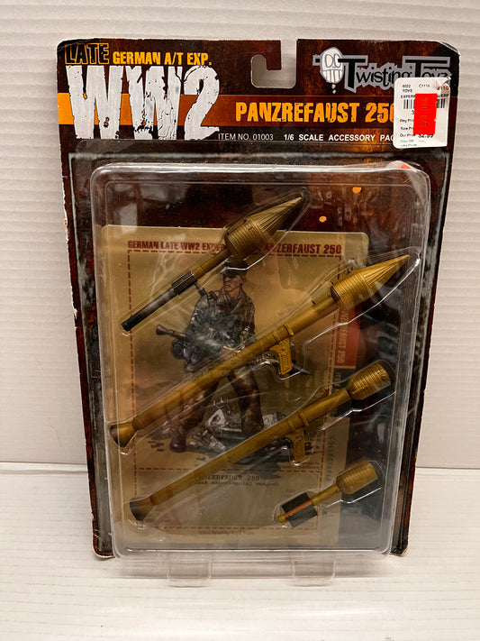 Twisting Toyz WW2 Panzrefaust 250 1/6 Scale Accessory Pack 01003