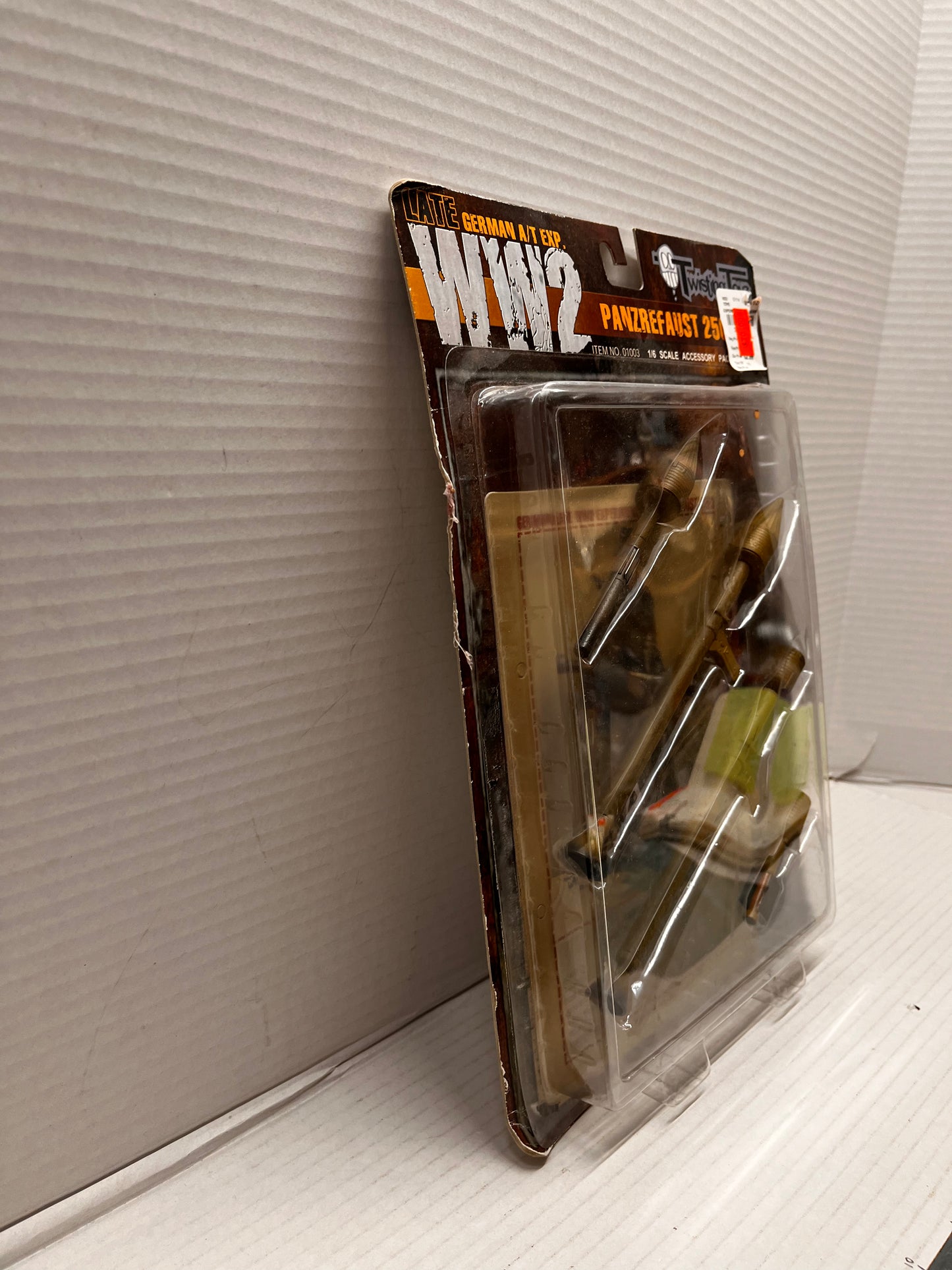 Twisting Toyz WW2 Panzrefaust 250 1/6 Scale Accessory Pack 01003