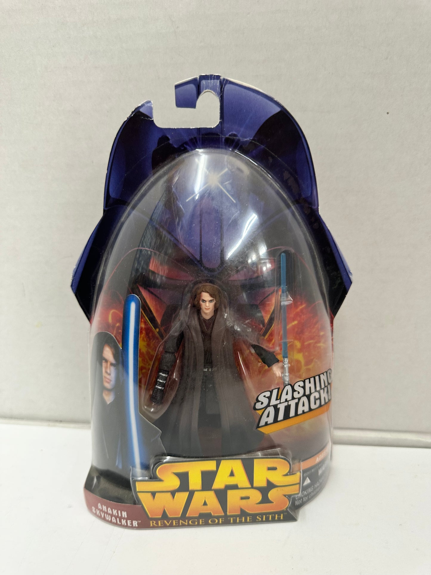 Star Wars Anakin Skywalker 2005 Revenge of the Sith #28 Slashing Attack New