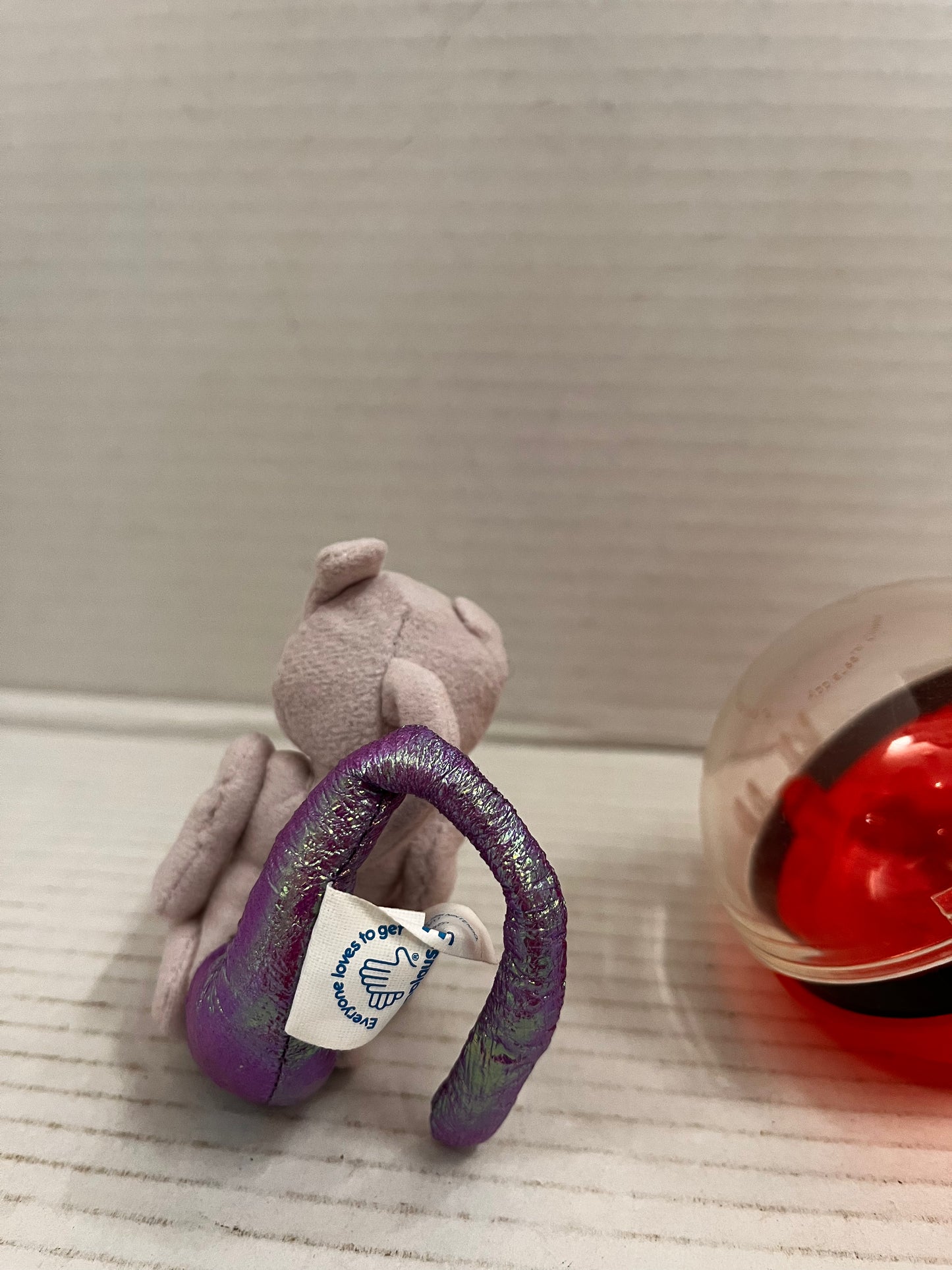 1998 Pokemon Applause Playables #150 Mewtwo Pokeball Keychain