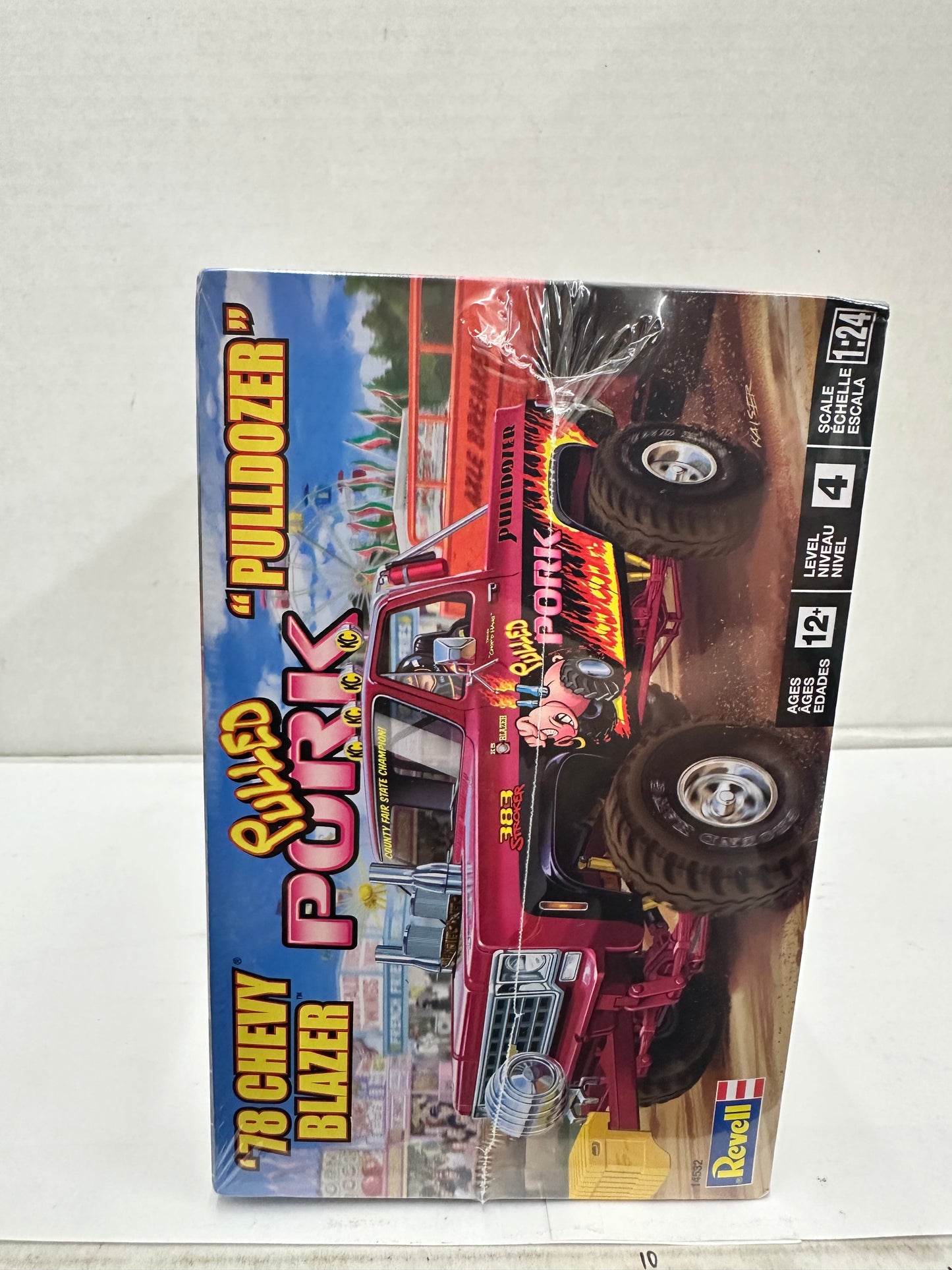 Revell 14532 1/24 78 Chevy Blazer Pulldozer Plastic Model Kit