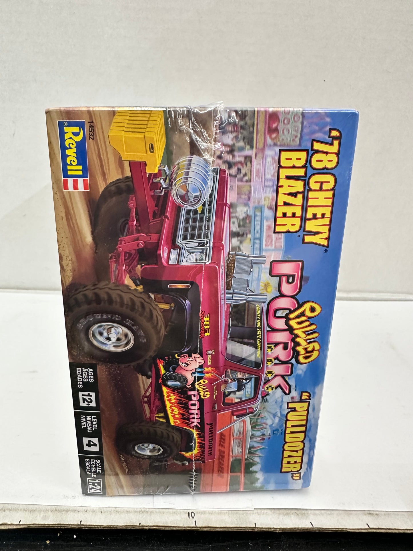 Revell 14532 1/24 78 Chevy Blazer Pulldozer Plastic Model Kit