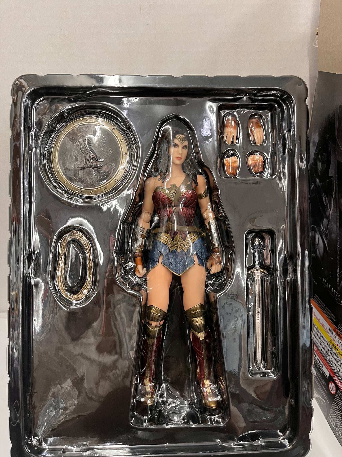 Play Arts Kai Wonder Woman No. 4 Batman v Superman Action Figure Boxed + Gear