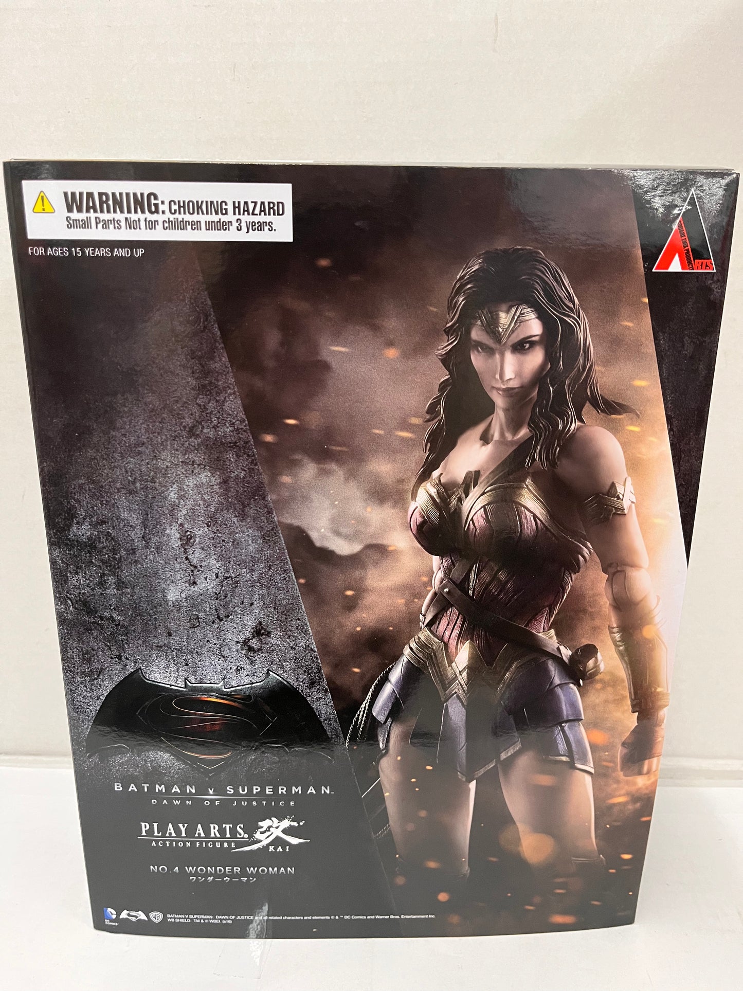 Play Arts Kai Wonder Woman No. 4 Batman v Superman Action Figure Boxed + Gear