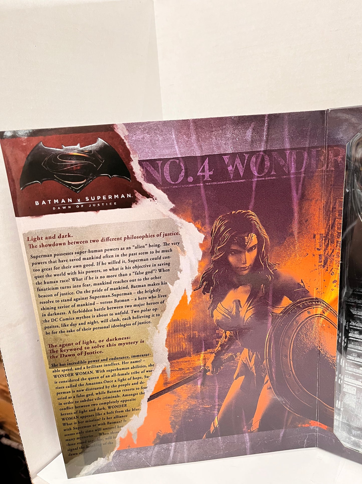 Play Arts Kai Wonder Woman No. 4 Batman v Superman Action Figure Boxed + Gear