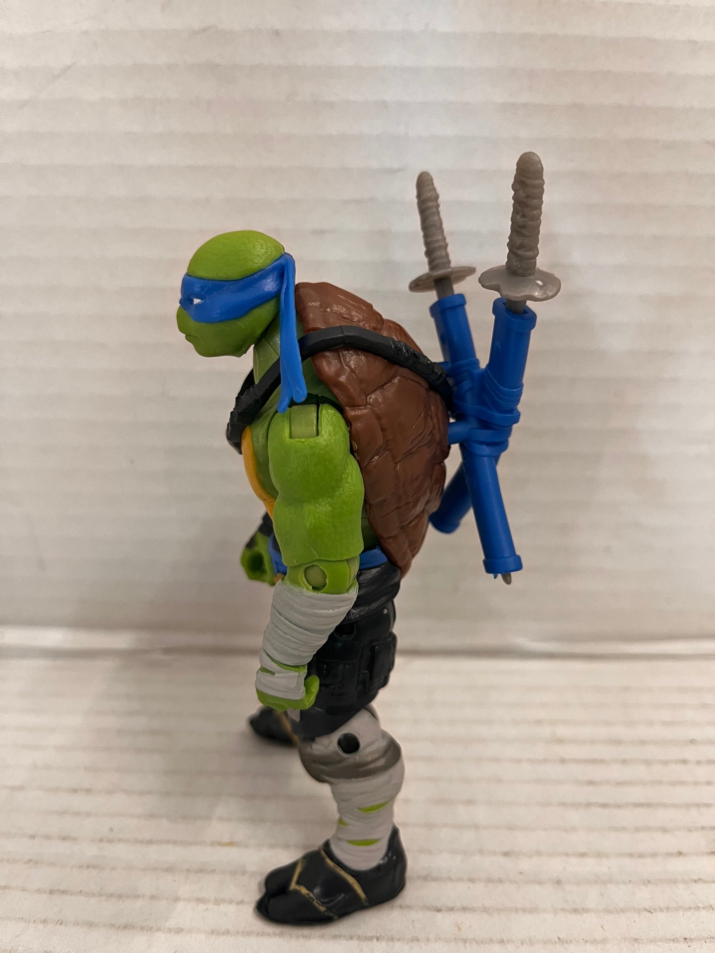 Teenage Mutant Ninja Turtles Leonardo Action Figure 2015