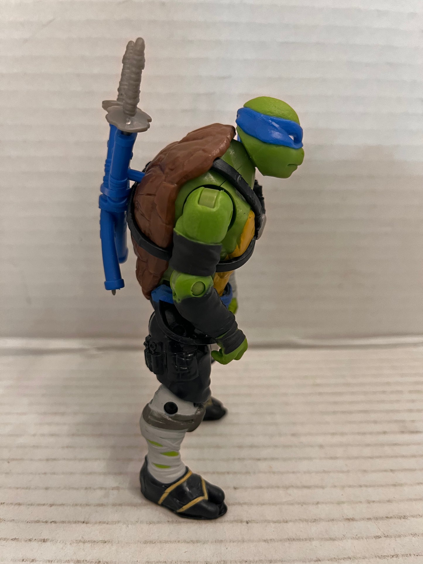 Teenage Mutant Ninja Turtles Leonardo Action Figure 2015