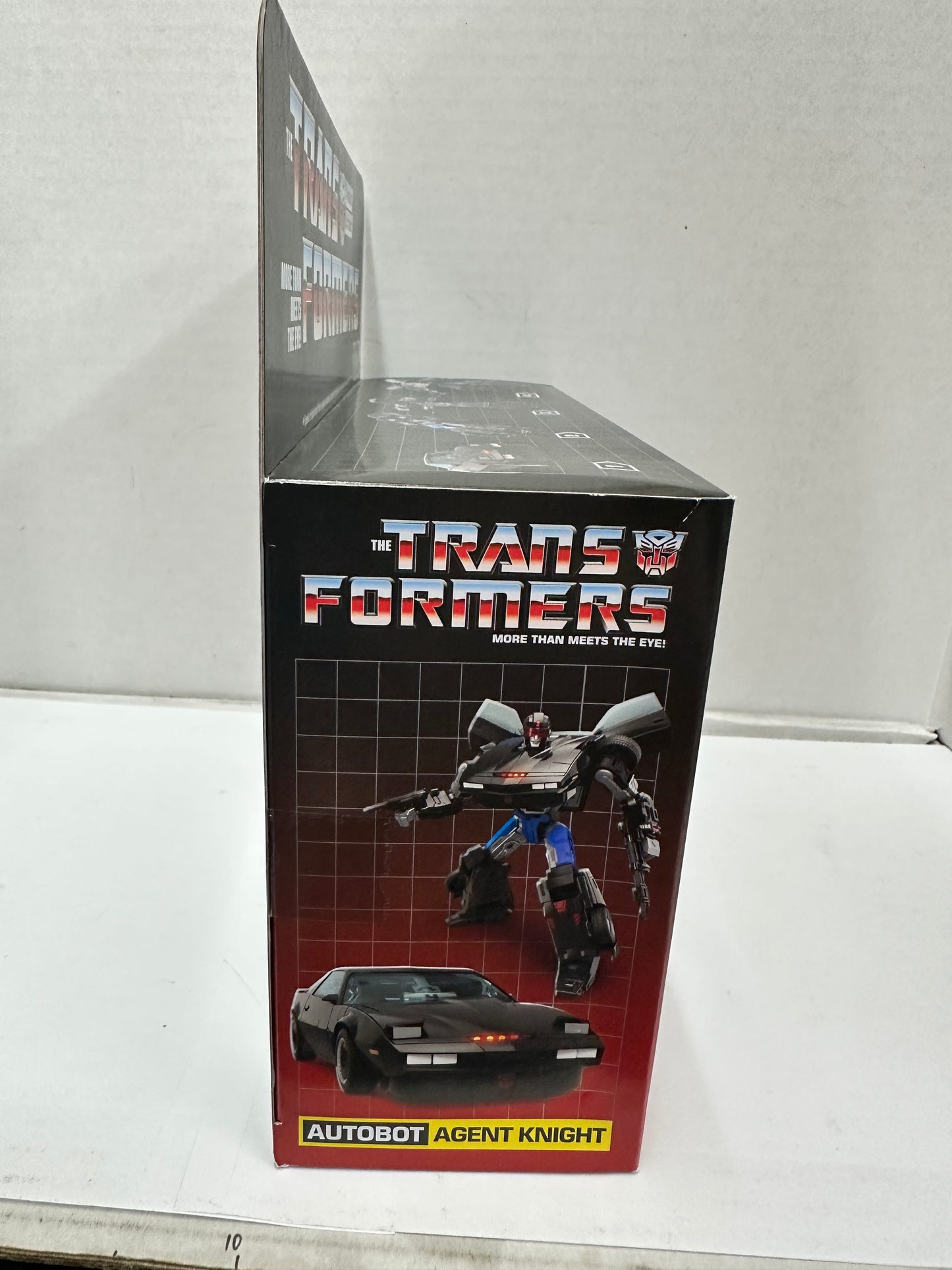 Hasbro Transformers Knight Rider x Transformers Autobot Agent Knight Figure