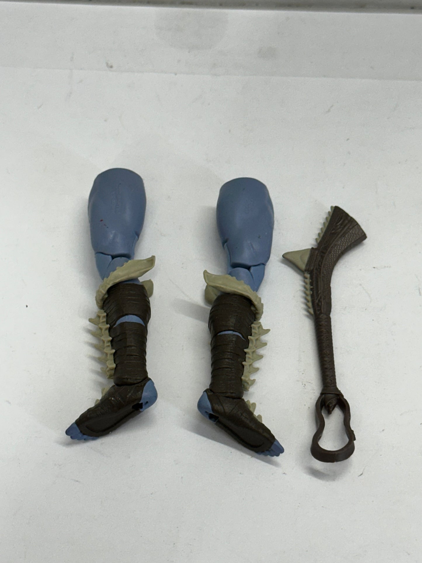 HASBRO - MARVEL LEGENDS BUILD A FIGURE - ATTUMA - SET OF LEGS & AXE