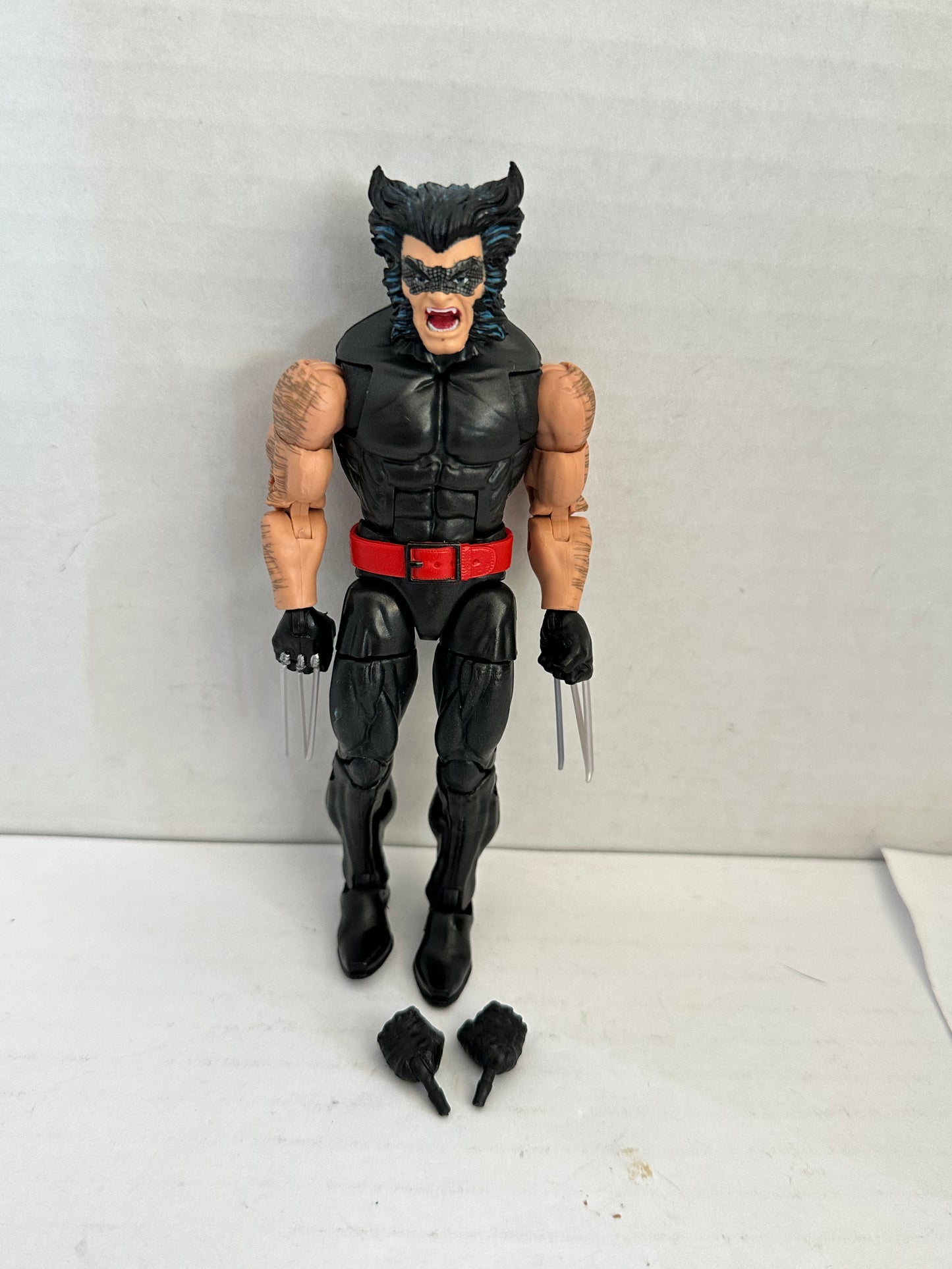 Marvel Legends Marvel 80th Anniversary Retro Card Wolverine Patch Figure