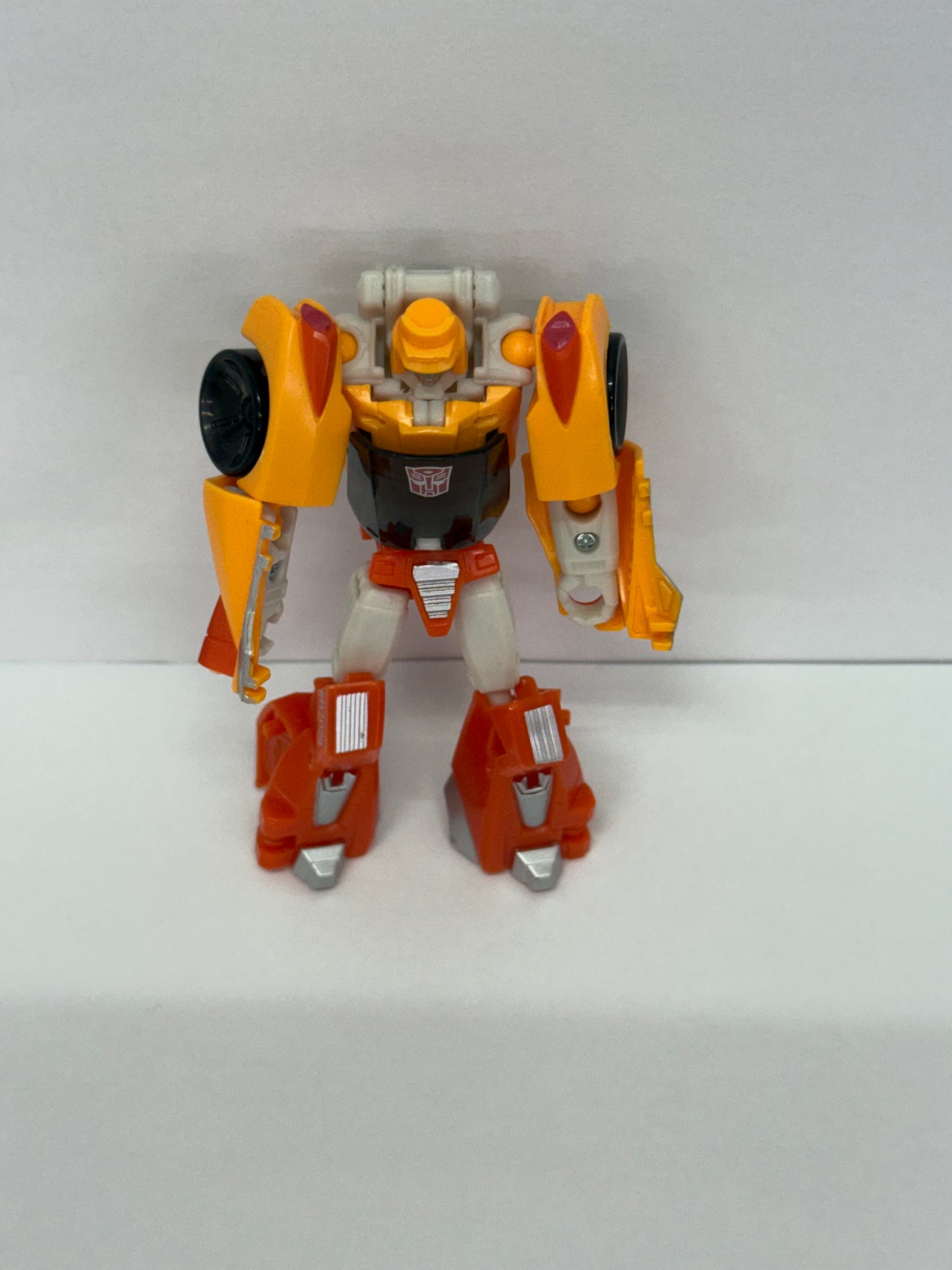 Autobot Wheelie Complete Legends Generations - Titans Return Transformers #2