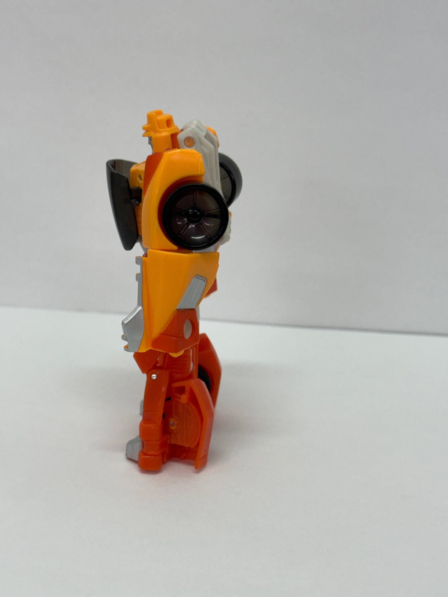 Autobot Wheelie Complete Legends Generations - Titans Return Transformers #3