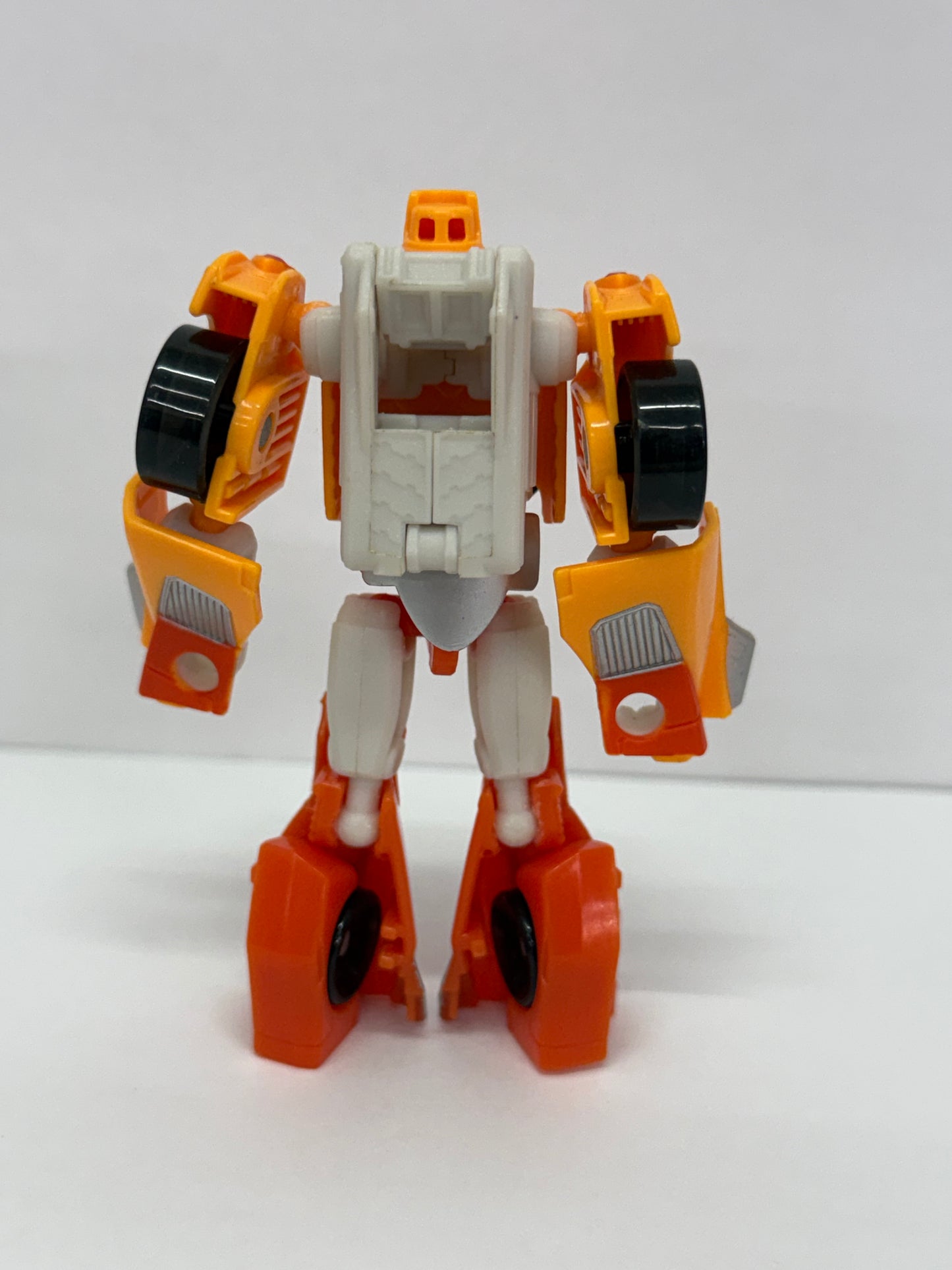 Autobot Wheelie Complete Legends Generations - Titans Return Transformers #4