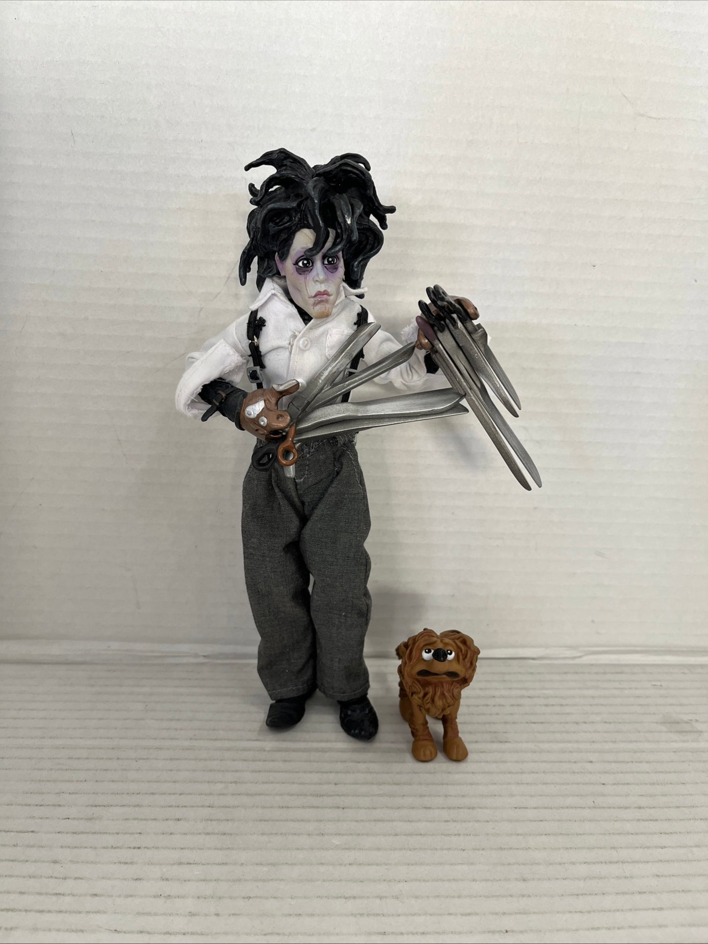 2005 Mezco Edward Scissorhands Figure White Shirt