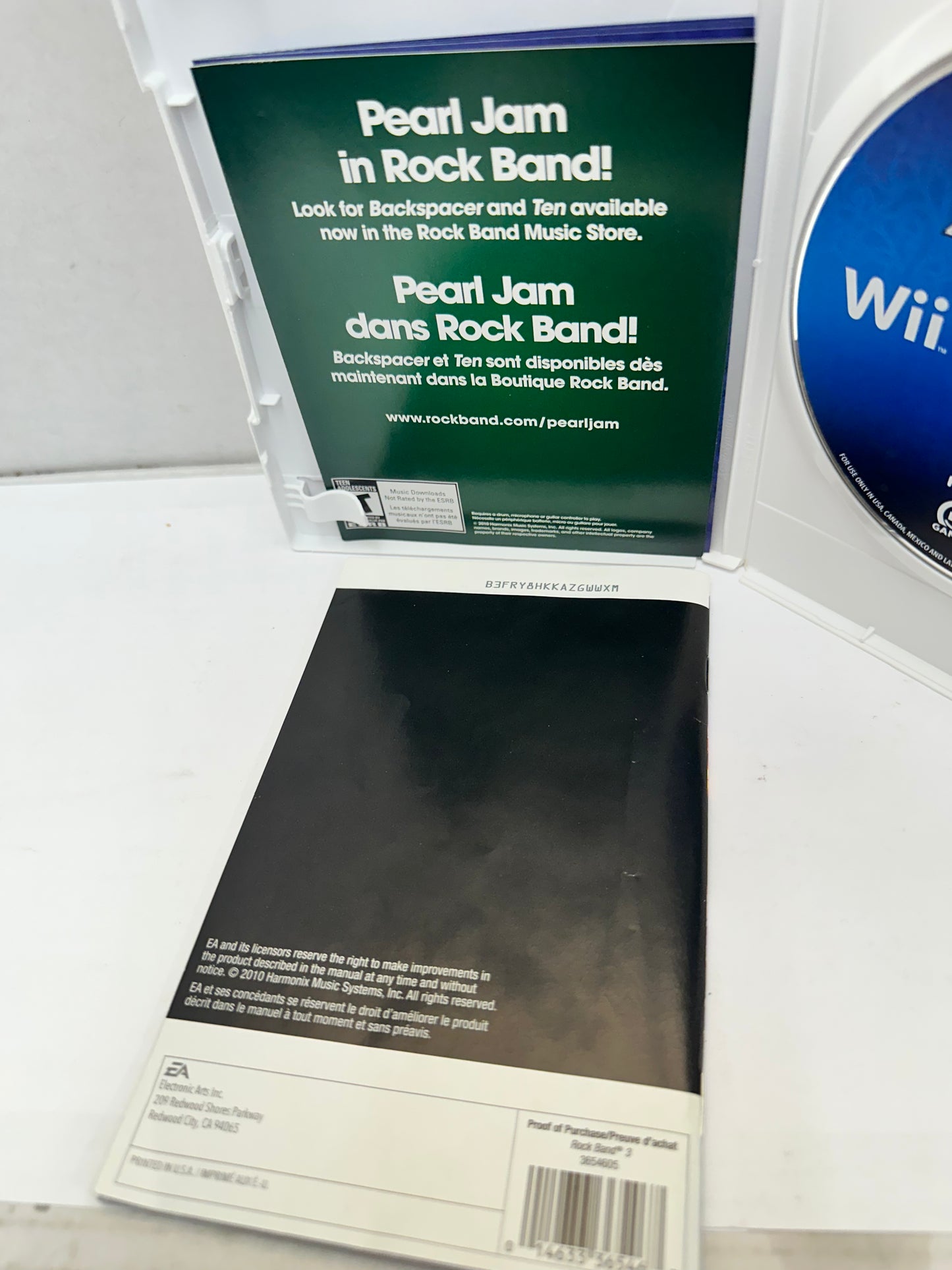 Rock Band 3 (Nintendo Wii, 2010) Complete CIB with Manual.