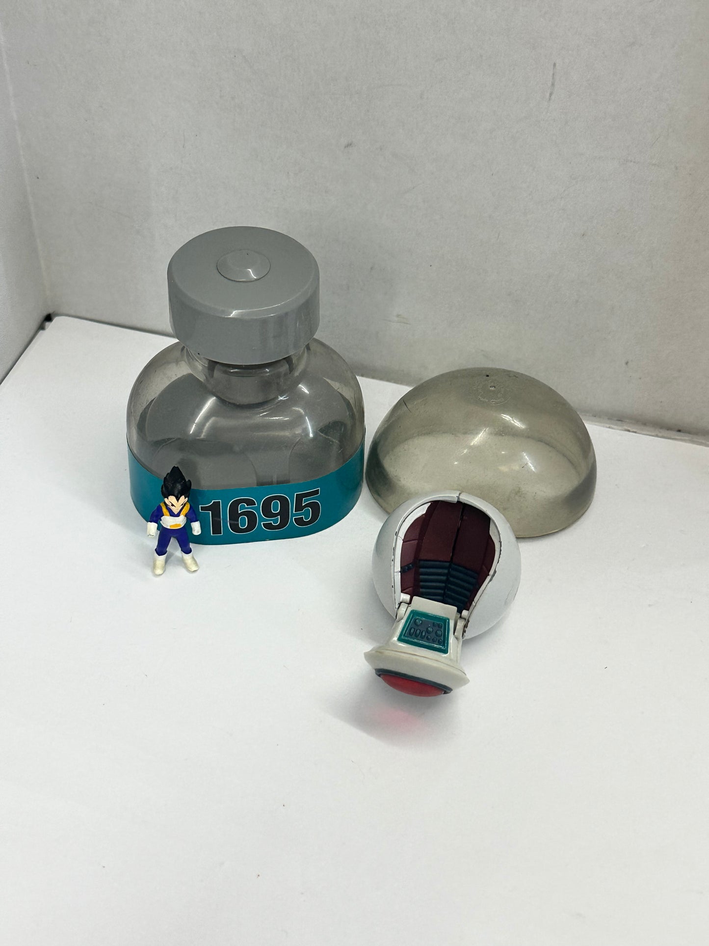 Extremely Rare Dragon Ball Z Capsule Corporation Vegeta's Saiyan Capsule
