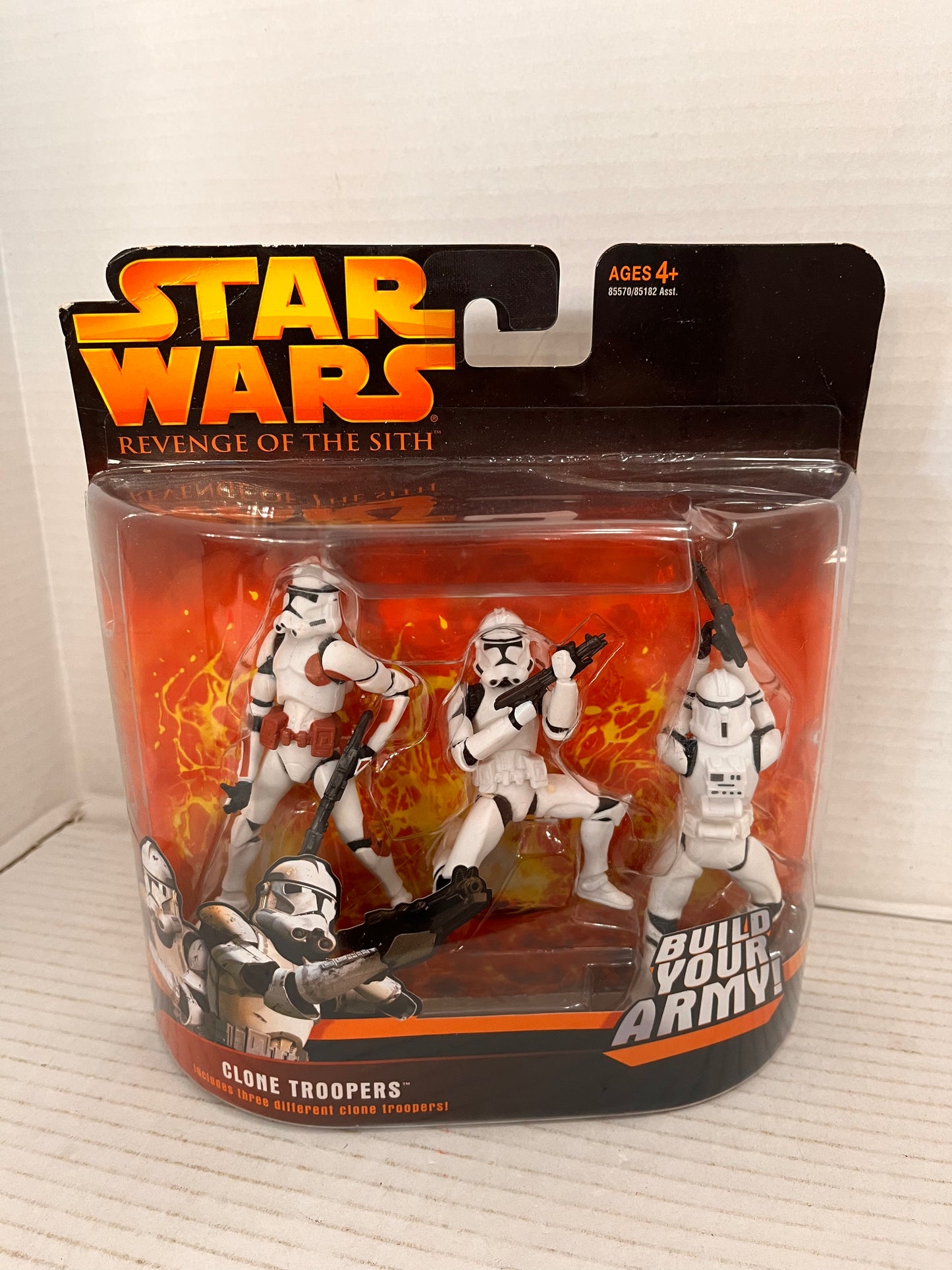STAR WARS REVENGE OF THE SITH CLONE TROOPERS (RED ARMOR) 3 PACK
