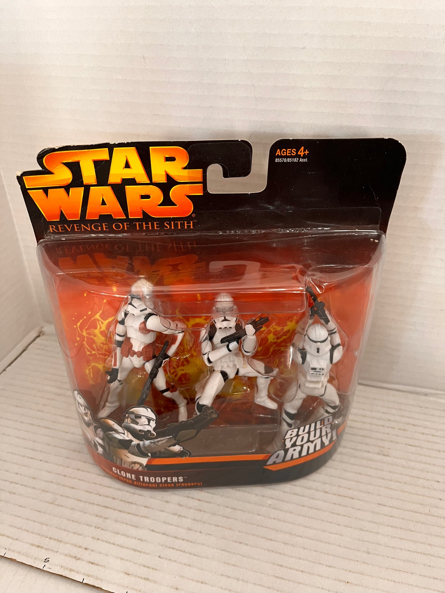 STAR WARS REVENGE OF THE SITH CLONE TROOPERS (RED ARMOR) 3 PACK