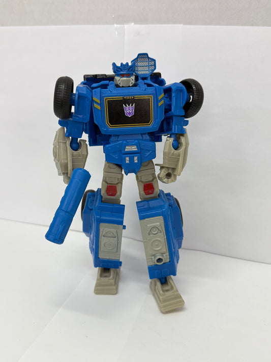 Soundwave 100% Complete Alpha 7 Inch Authentics Transformers
