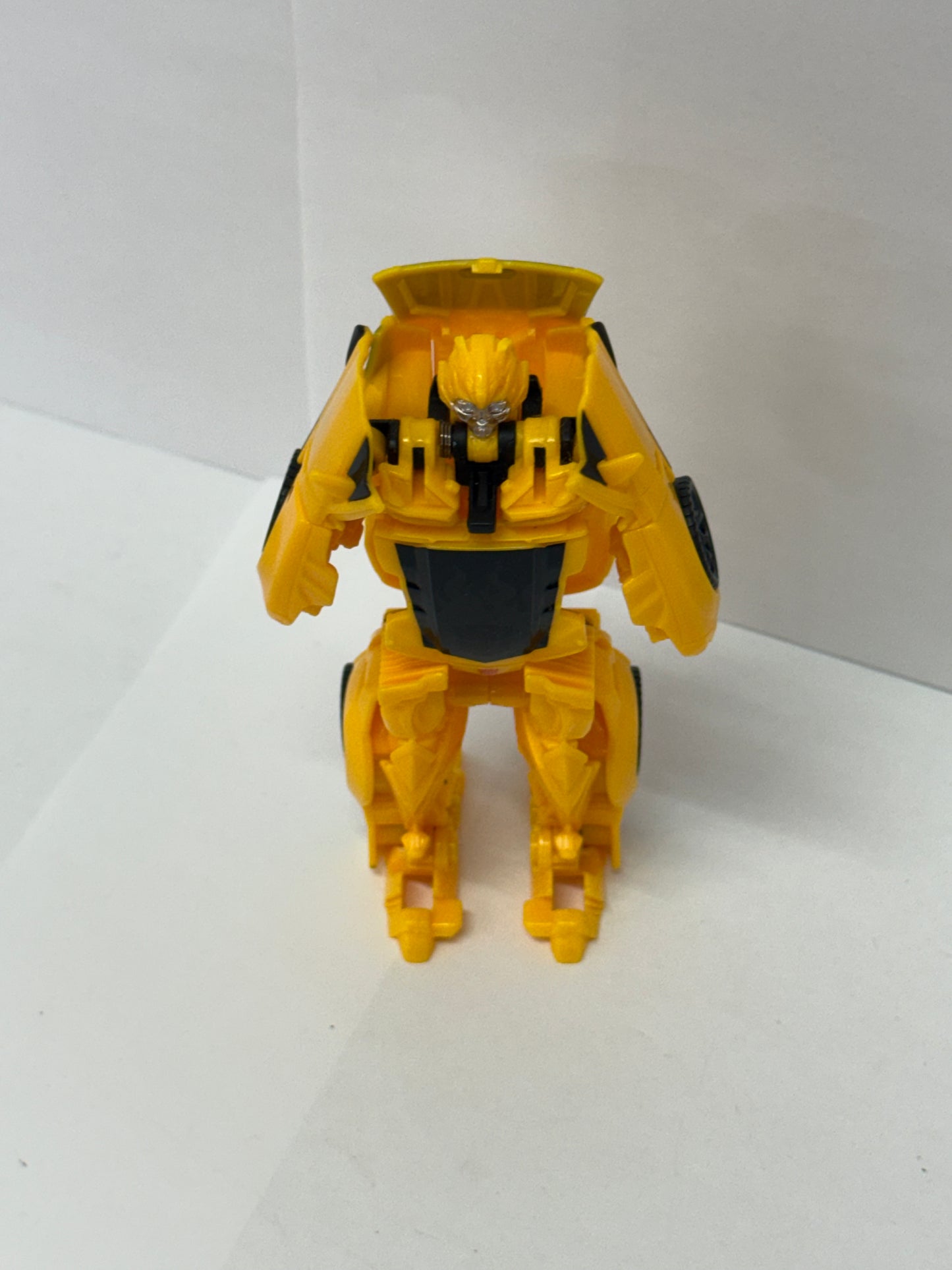 Transformers Bumblebee Cyberfire Turbo Changer 1 Step Transformer by Hasbro