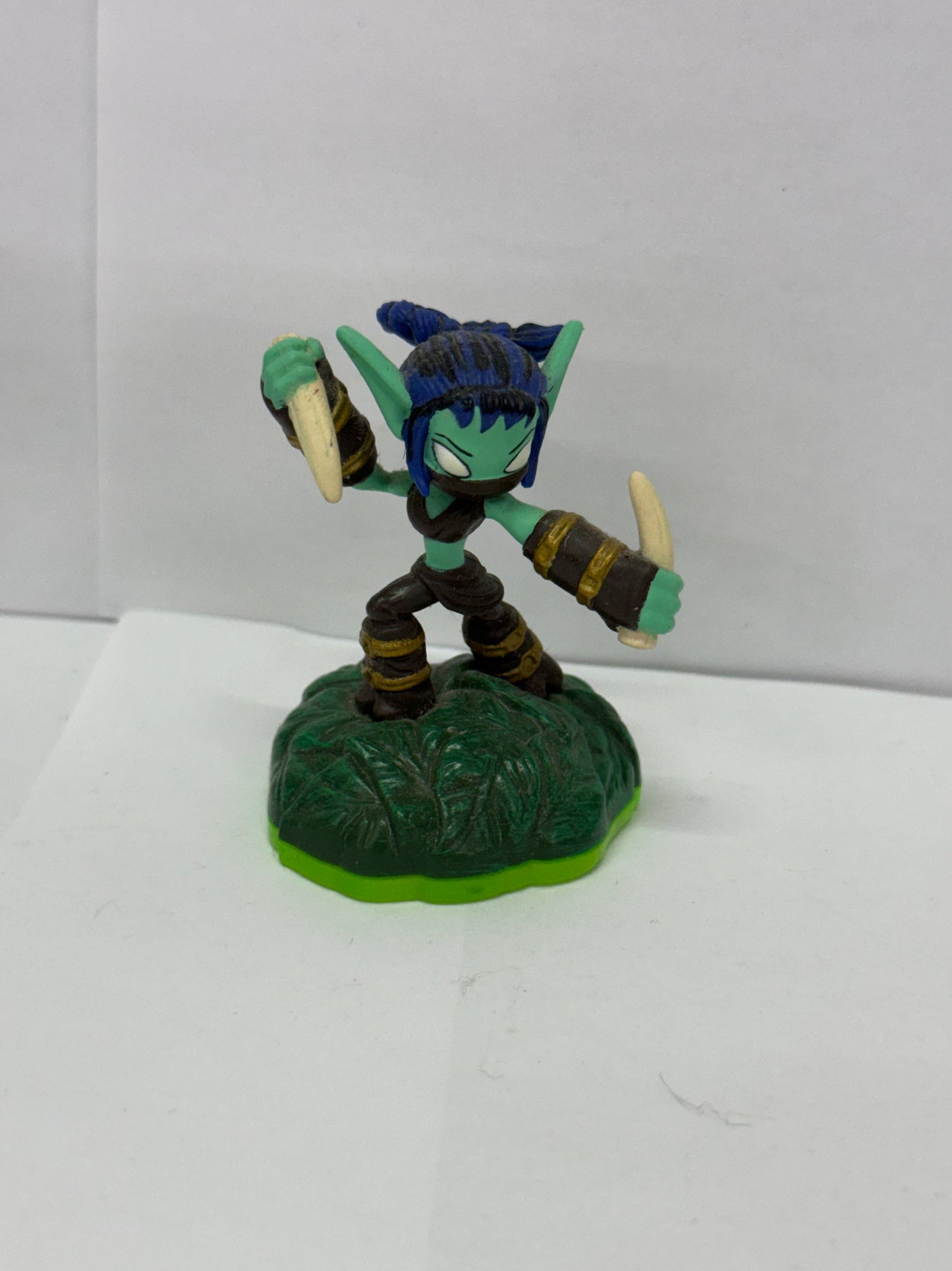 Skylanders 2011 Spyros Adventure Action Figures Lot of 7 - #1