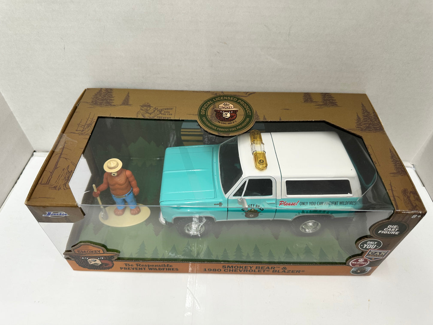 Jada 1:24 1980 Chevy Blazer Diecast Model Car & Smokey Bear Figures 36294 New