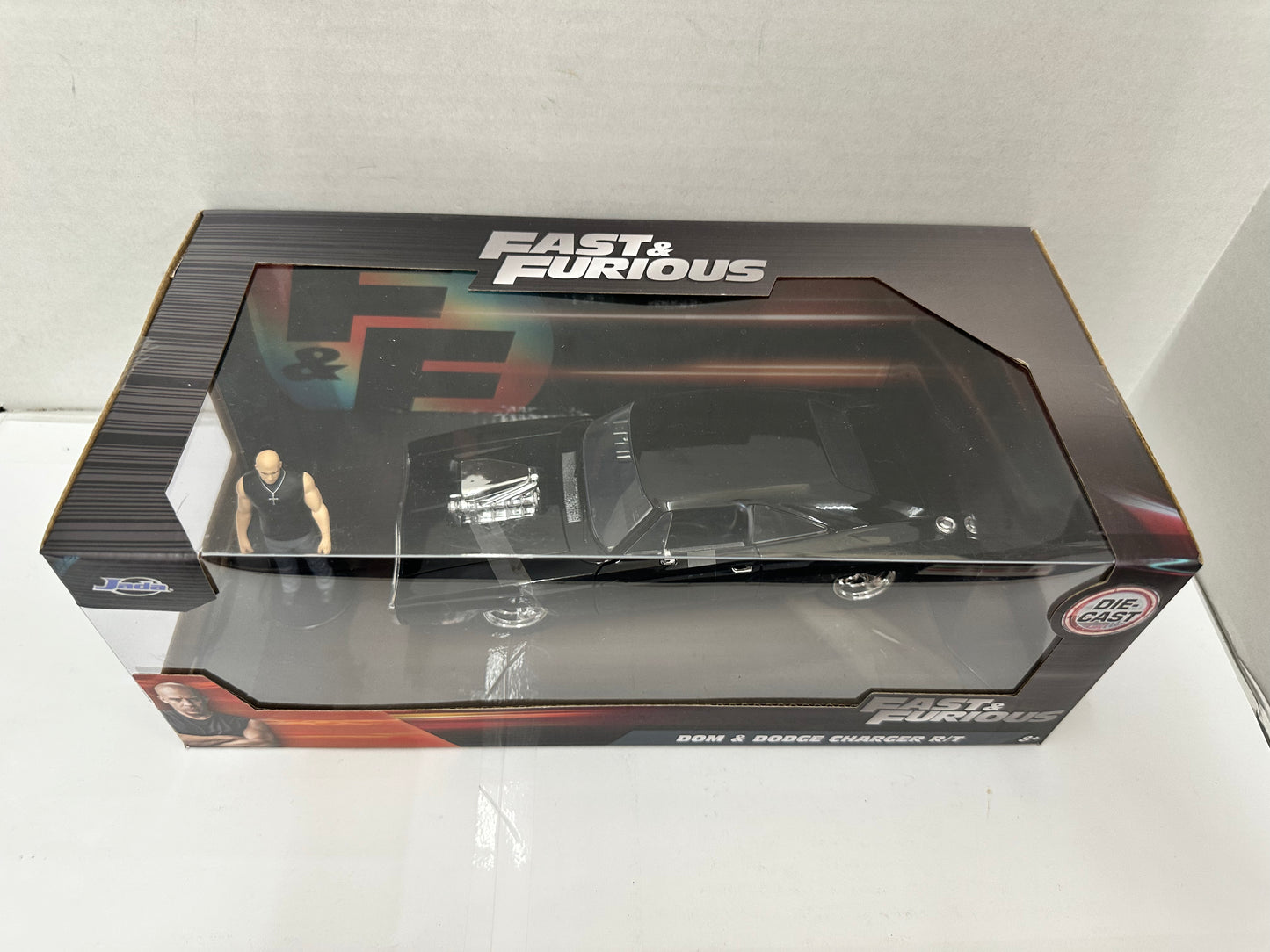 Jada Toys - 1:24 Fast & Furious 1 - Dodge Charger R/T with Dom Figure [New Toy]