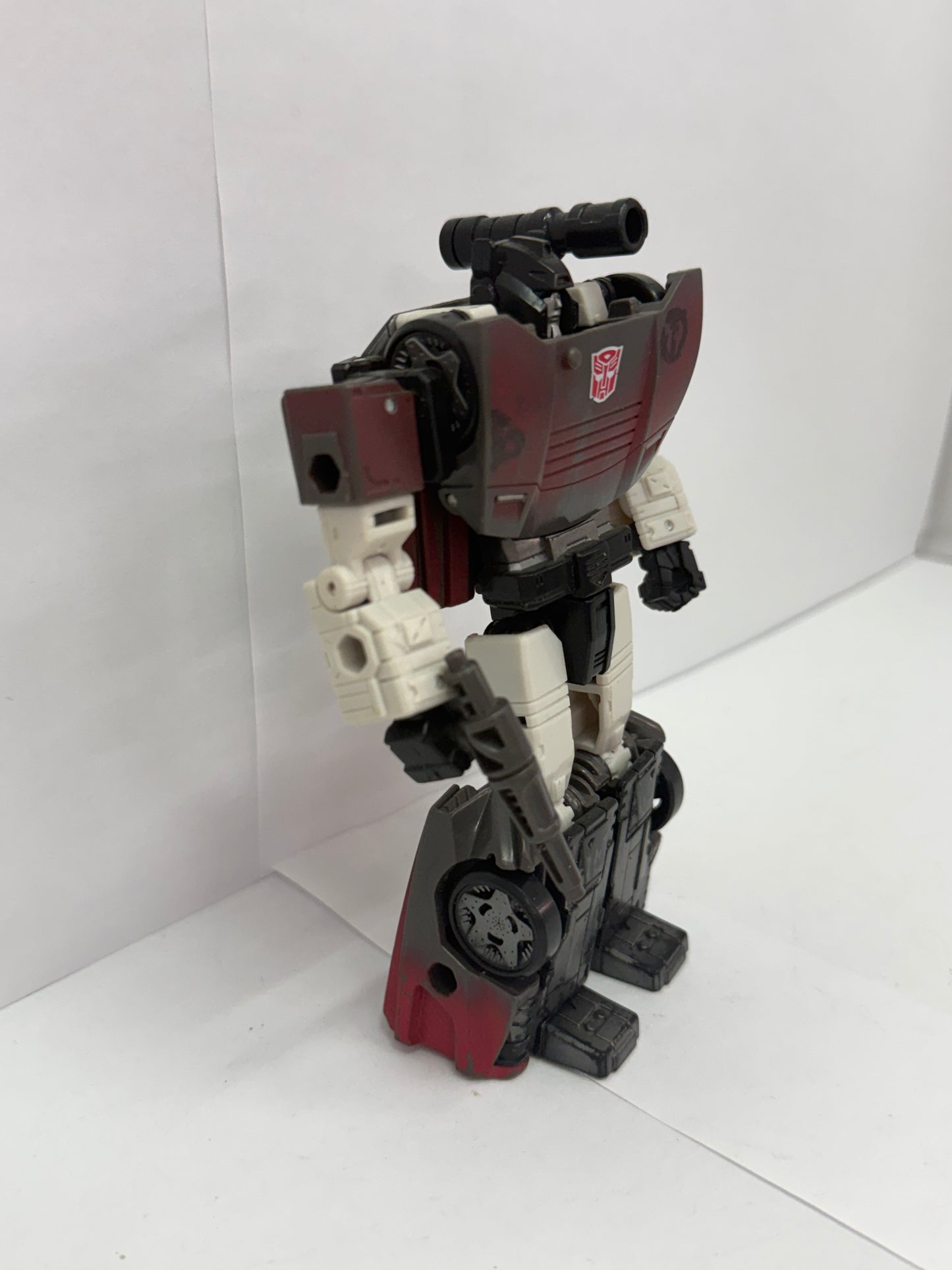 Sideswipe Complete Deluxe War for Cybertron Trilogy - Netflix Transformers #1