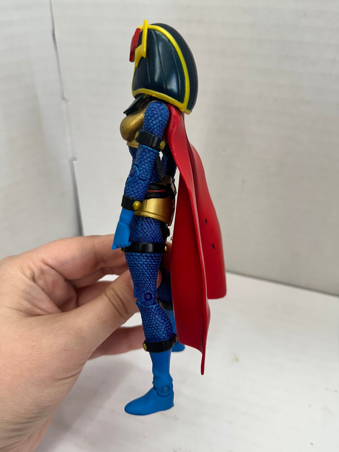 Mattel  DC Universe Classics   Wave 7 Big Barda action figure loose 6"