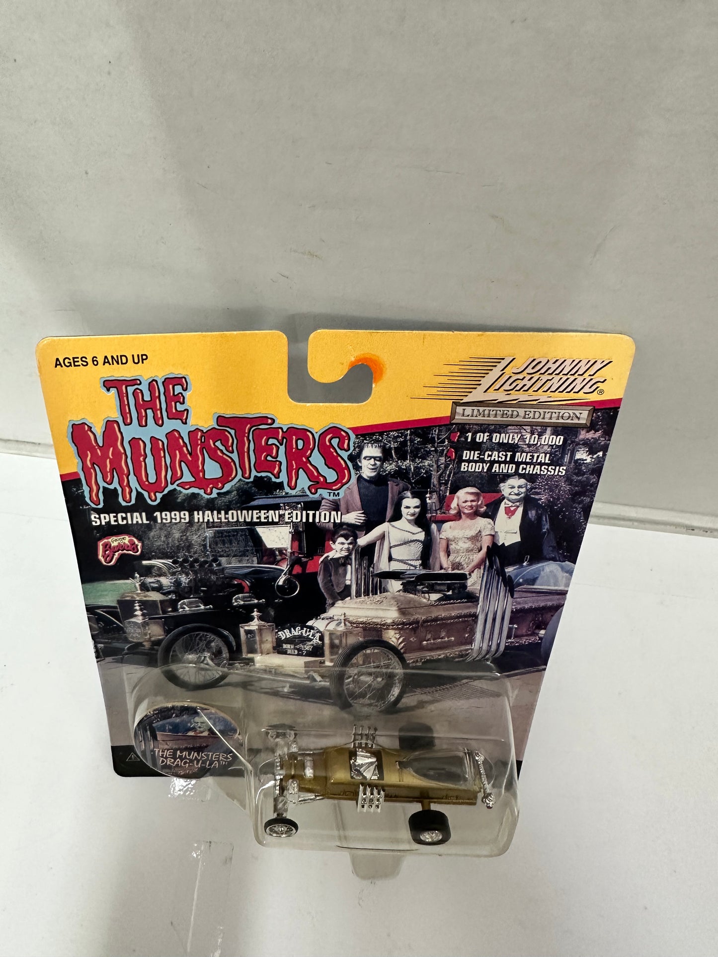 Johnny Lightning The Munsters Special 1999 Halloween Edition Drag-U-La