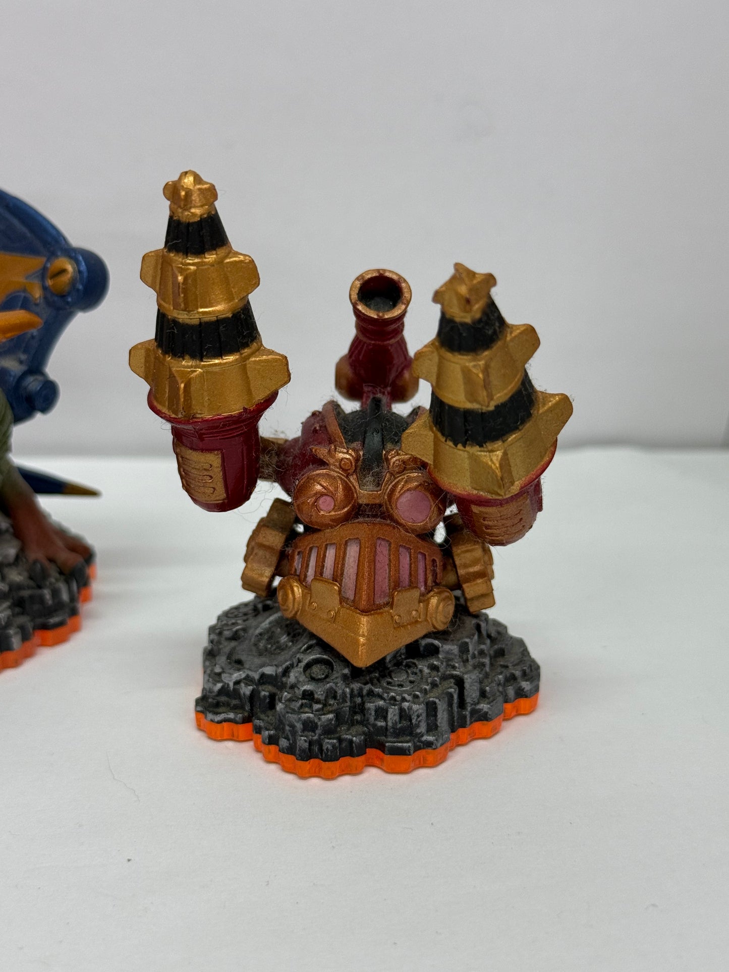 Skylanders Giants Tech Element Figure Lot