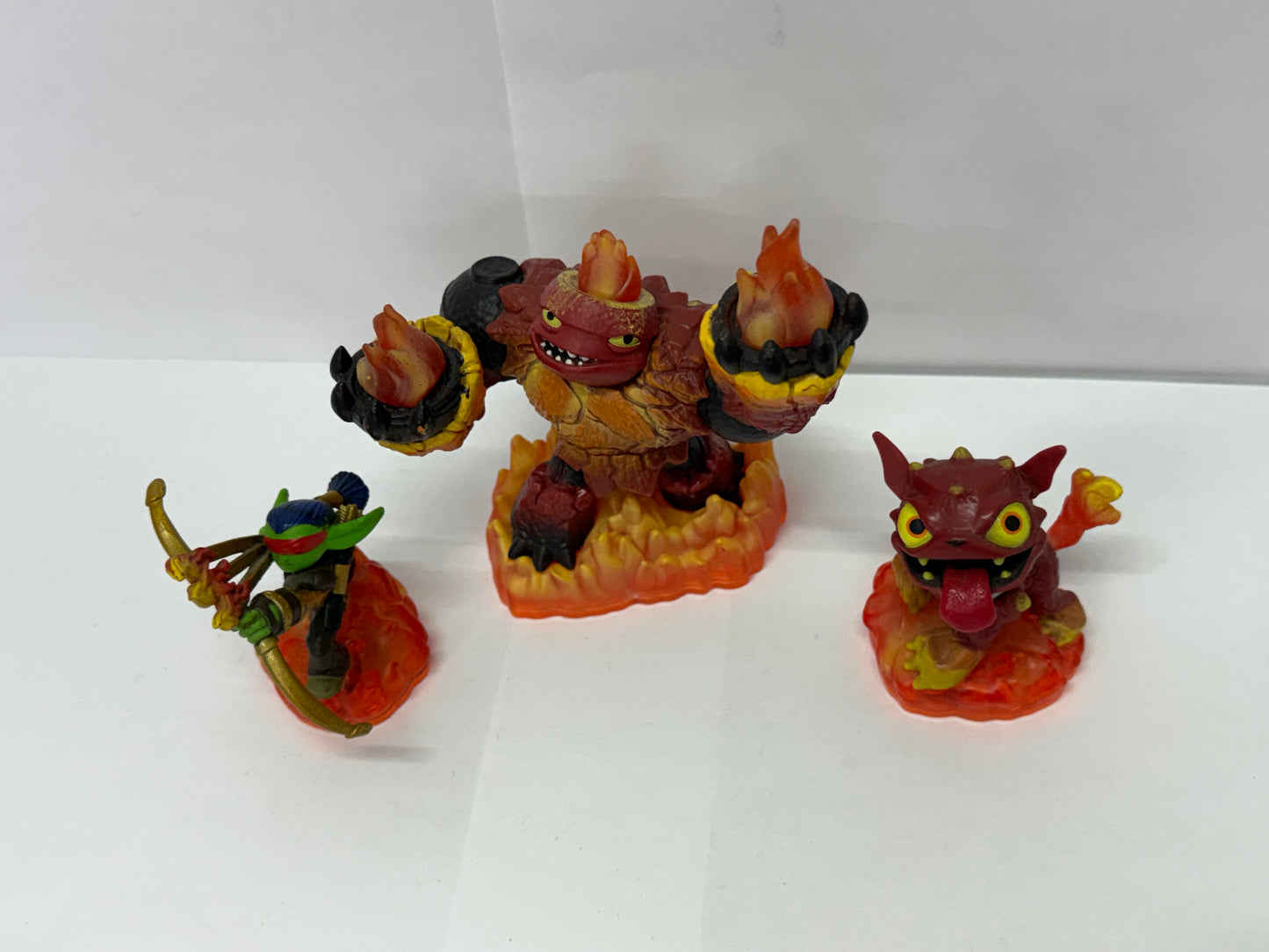 Skylanders Giants Fire Element Figures Bundle - Hot Head, Hot Dog, Flameslinger