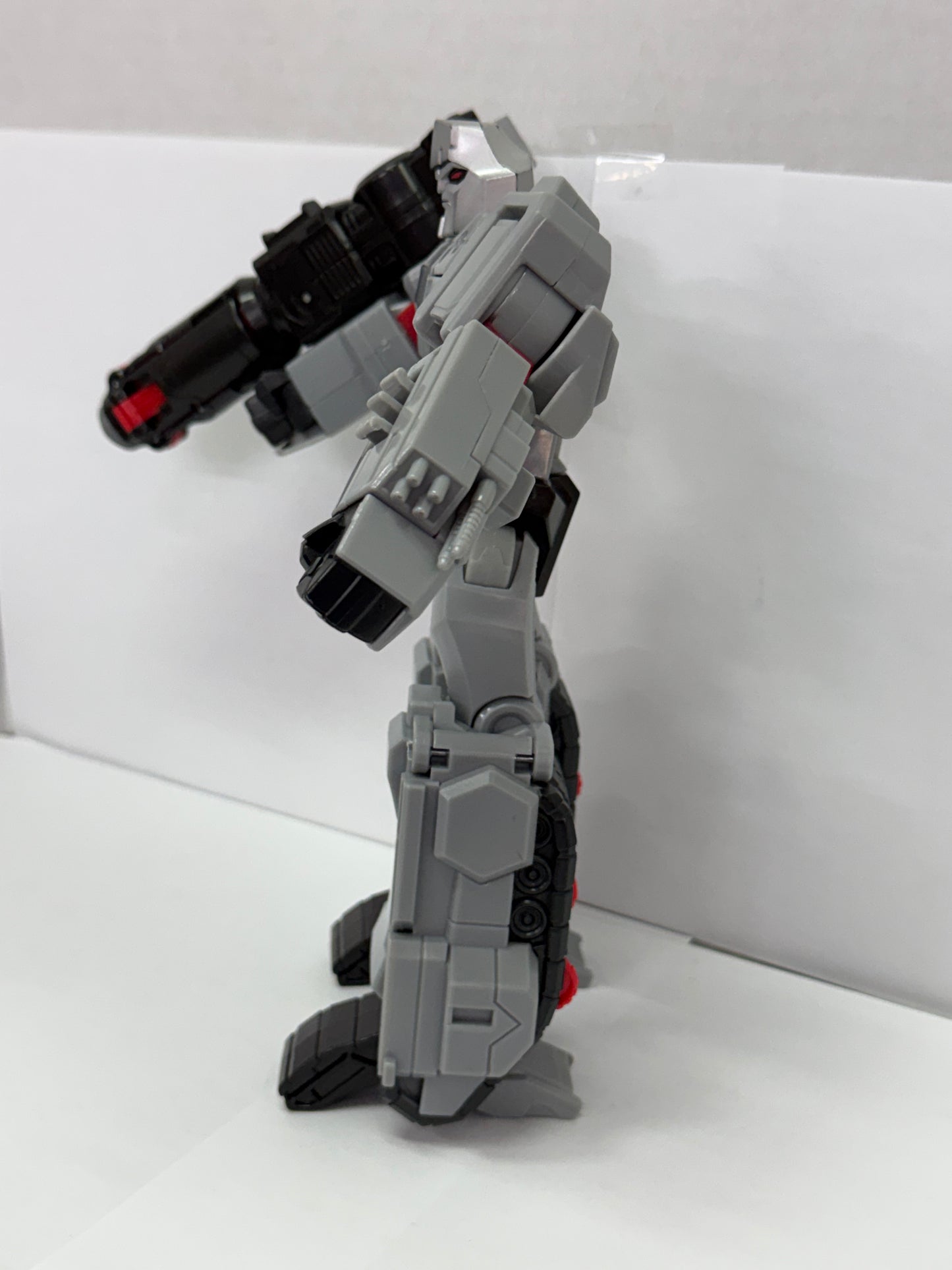 Hasbro TRANSFORMERS Megatron CYBERVERSE Ultimate Class Fusion Mega Shot Figure